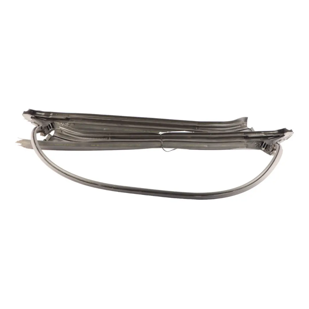 Parabrezza Guarnizione Vetro Gomma per Mercedes A205 con numero di parte A2056306701 Mercedes A205 Parabrezza Guarnizione Vetro Gomma - SKU A2056306701 - Numero di parte A2056306701