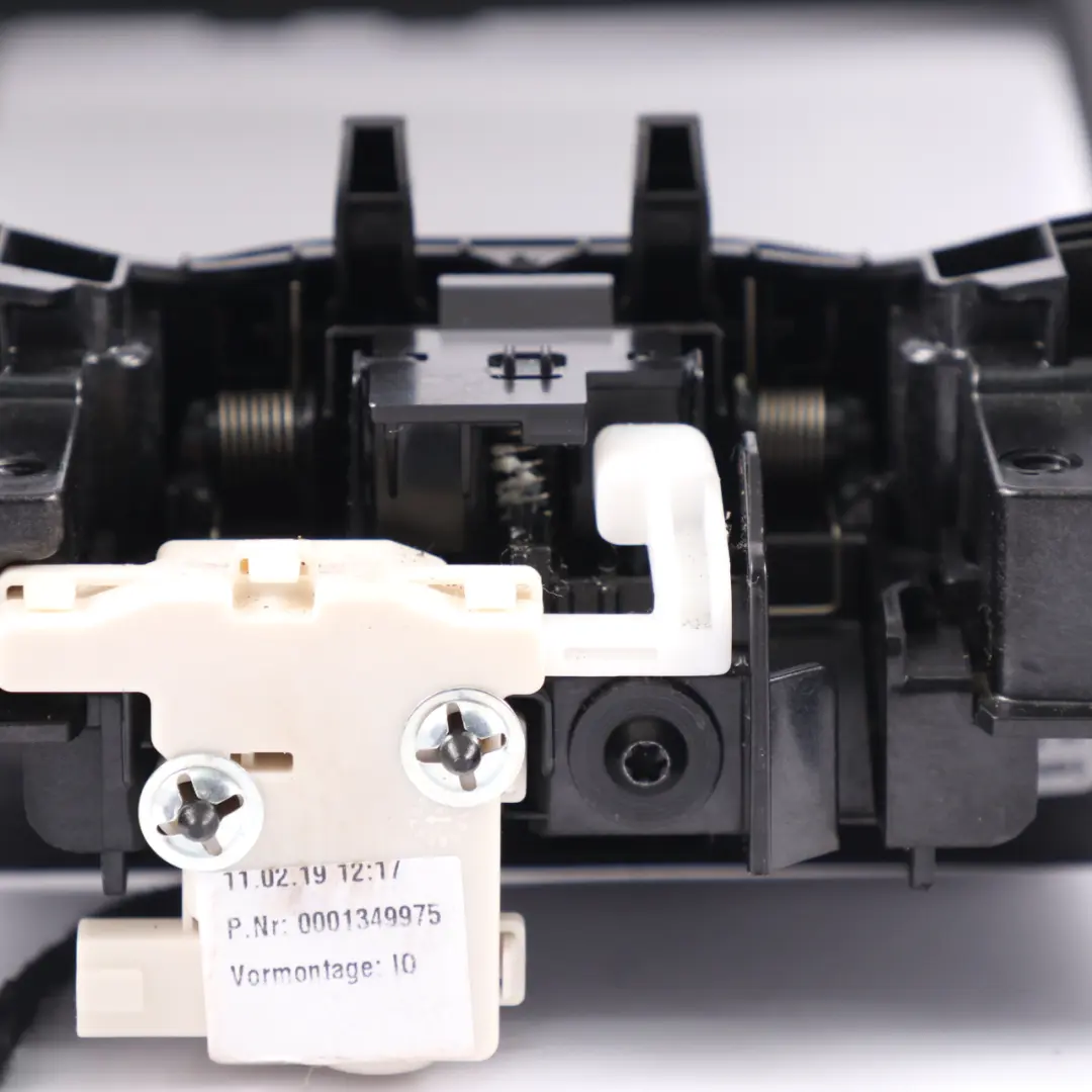  Scomparto portaoggetti Mercedes A205 Console centrale Split Slide A2056807210 - SKU A2056800896 - Numero di parte A2056800896