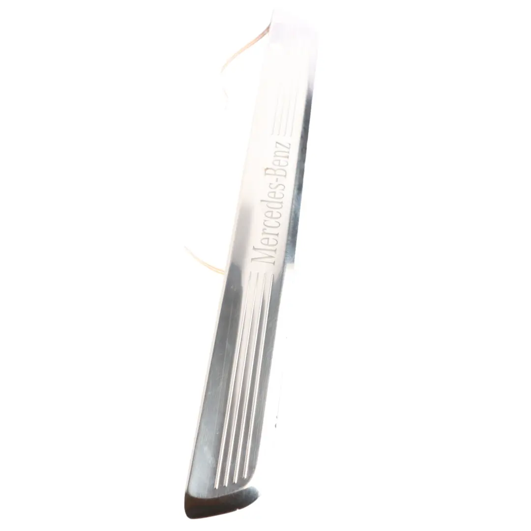 Mercedes A205 Listwa Progu LED Tył - SKU A2056801535 - Numer Części A2056801535