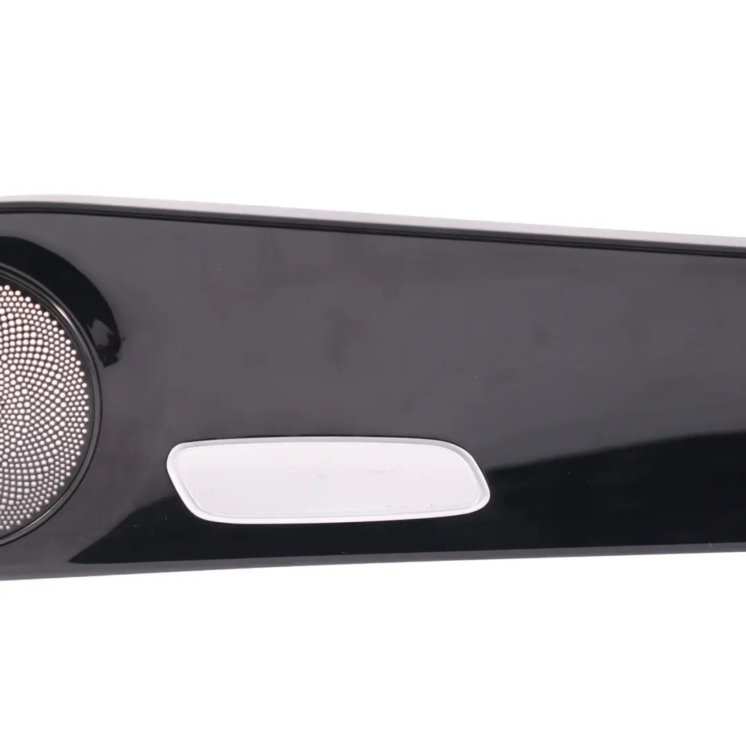 Moldura Puerta Delantera Izquierda Lateral Negro para Mercedes GLC X253 con número de pieza A2057200522 Mercedes GLC X253 Moldura Puerta Delantera Izquierda Lateral Negro - SKU A2057200522 - Número de pieza A2057200522