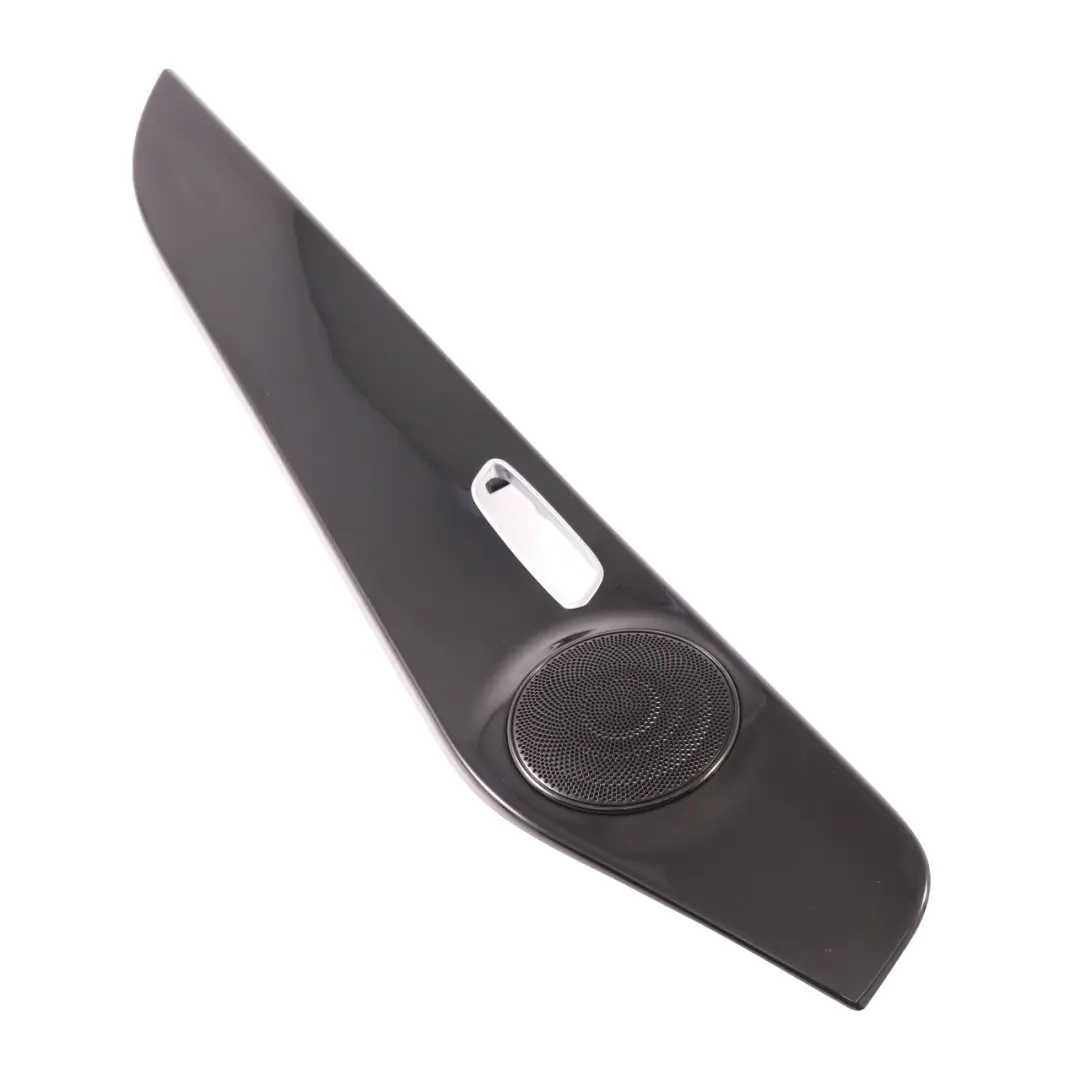 Garniture Porte Avant Gauche Noire pour Mercedes GLC X253 à propos du numéro de pièce A2057200522 Mercedes GLC X253 Garniture Porte Avant Gauche Noire - SKU A2057200522 - Numéro de pièce A2057200522