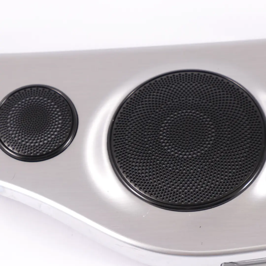 Copri altoparlante Trim Scheda Porta Anteriore Destra per Mercedes C205 con numero di parte A2057208228 Mercedes C205 Copri altoparlante Trim Scheda Porta Anteriore Destra - SKU A2057208228 - Numero di parte A2057208228