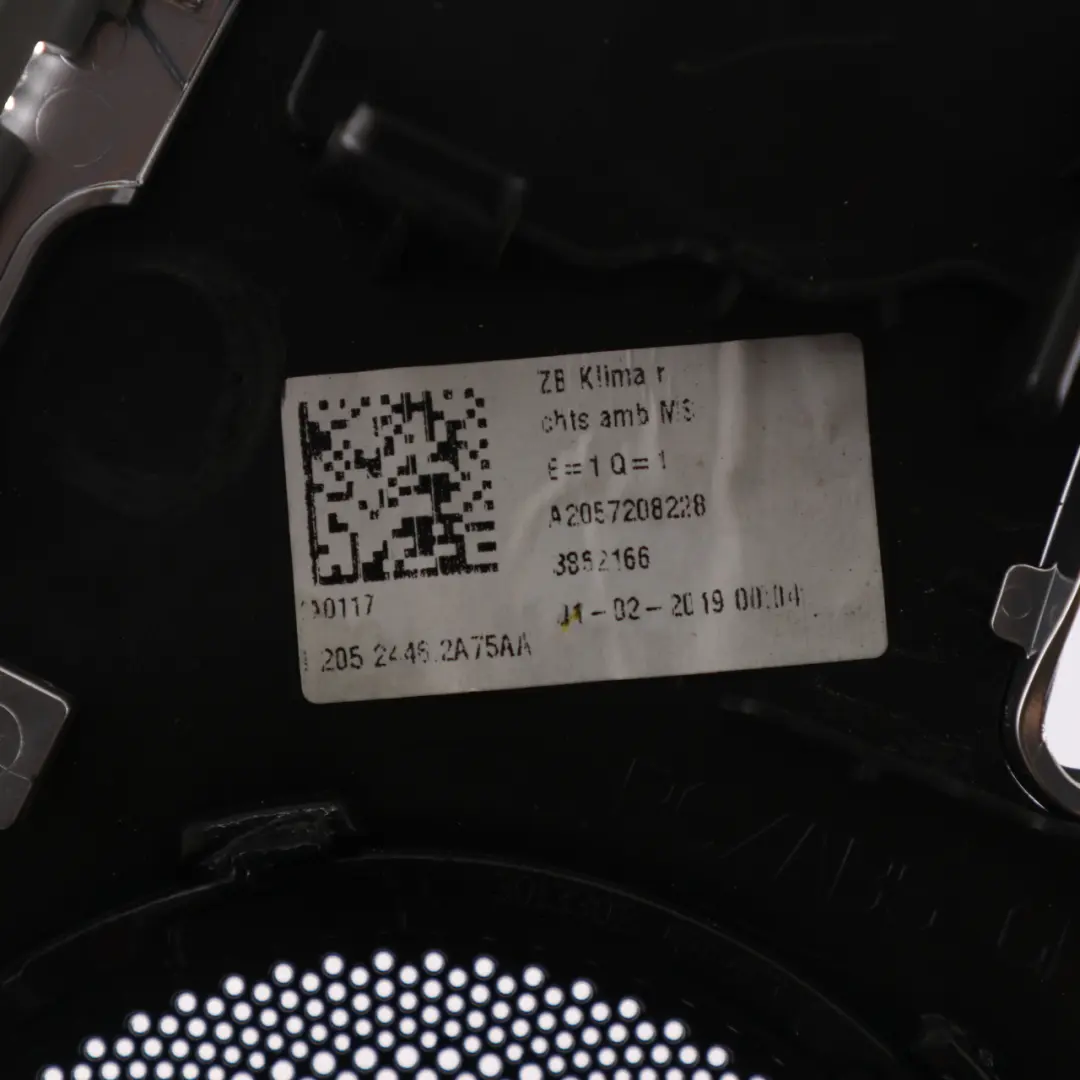 Osłona Maskownica Głośnika Drzwi Prawy Przód do Mercedes C205 o numerze A2057208228 Mercedes C205 Osłona Maskownica Głośnika Drzwi Prawy Przód - SKU A2057208228 - Numer Części A2057208228