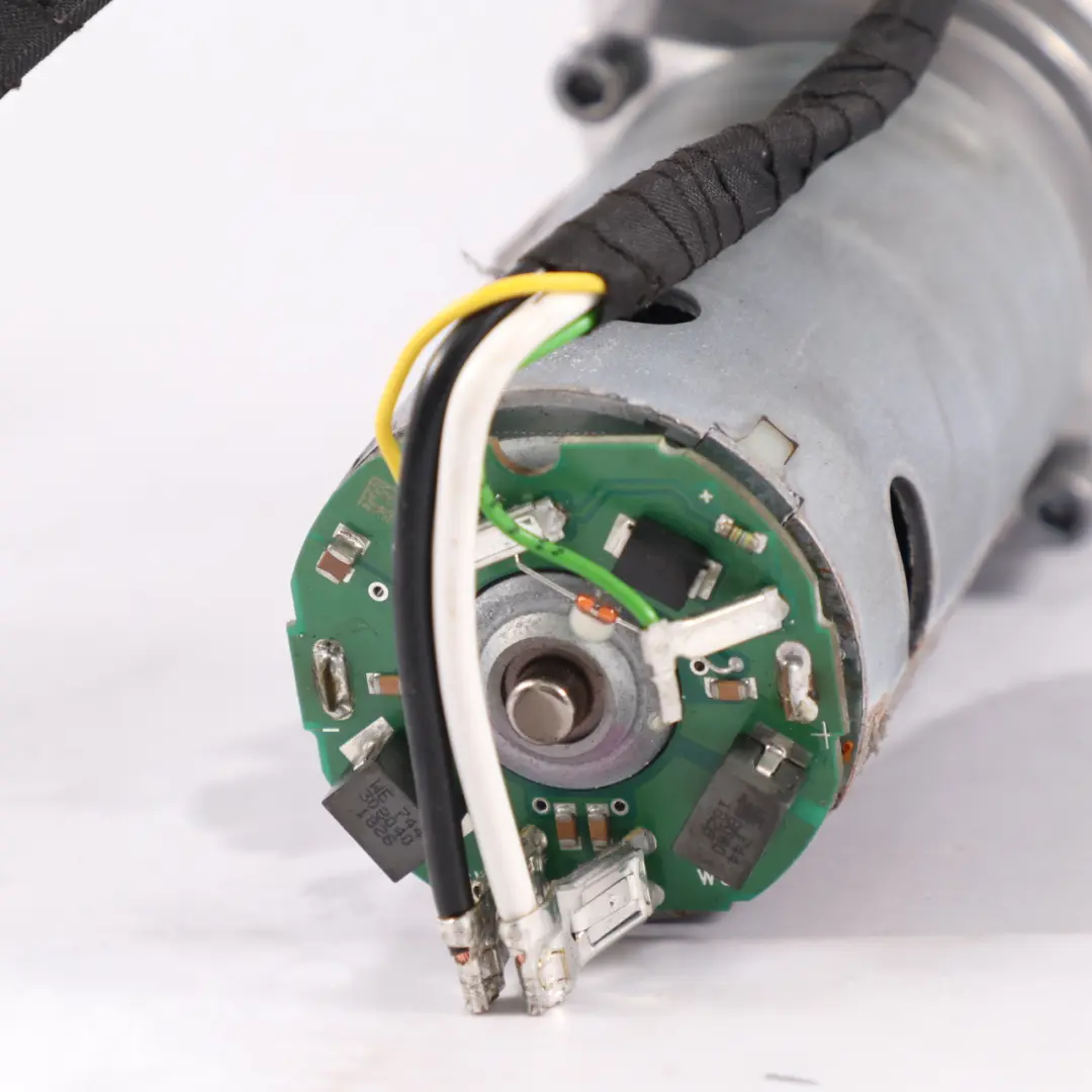 Mercedes A205 A238 Cabrio Pompa Hydrauliczna Dachu - SKU A2058000500 - Numer Części A2058000500