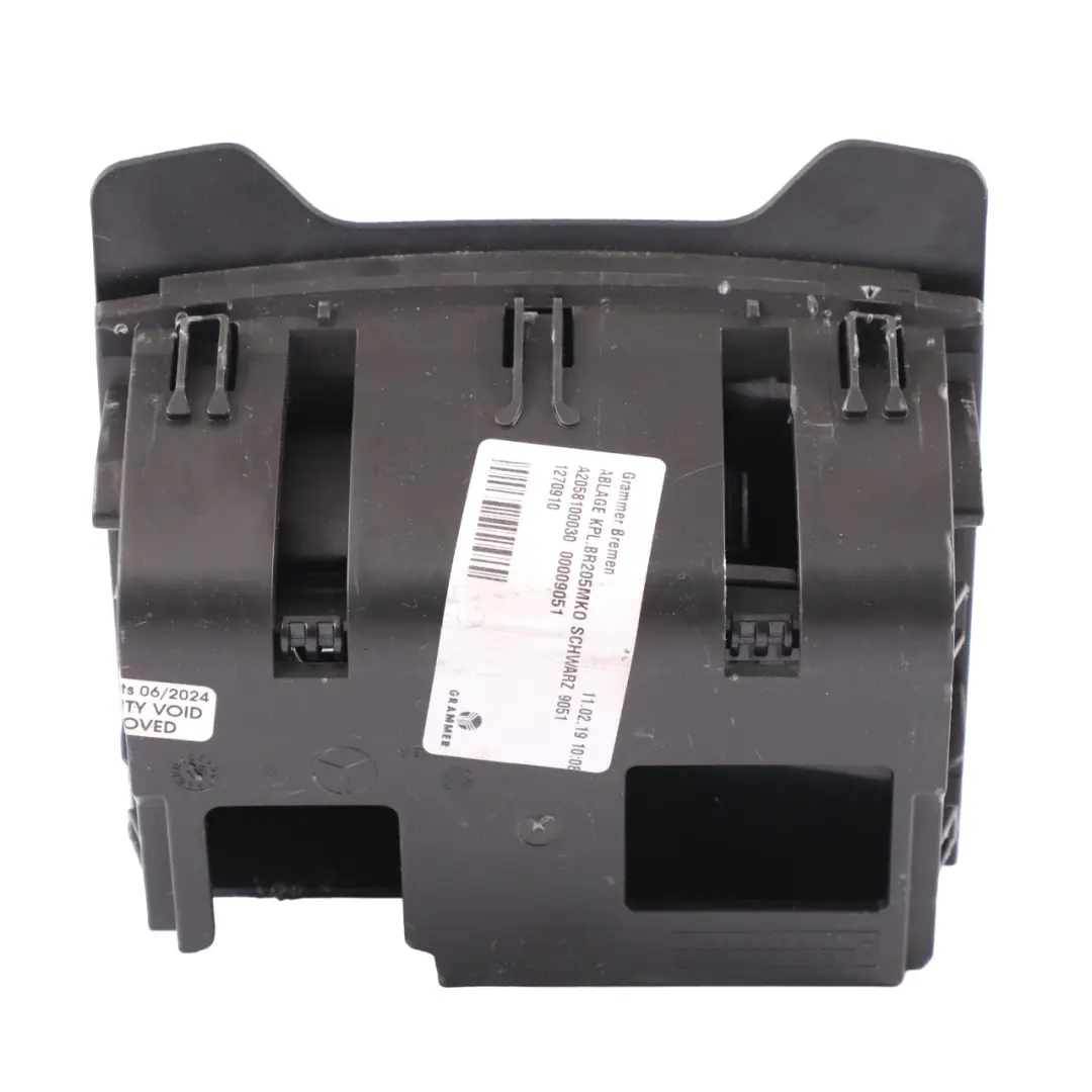 Cenicero Mercedes A205 Consola Central Trasera Almacenamiento Encendedor Negro para con número de pieza A2058100030 Cenicero Mercedes A205 Consola Central Trasera Almacenamiento Encendedor Negro - SKU A2058100030 - Número de pieza A2058100030