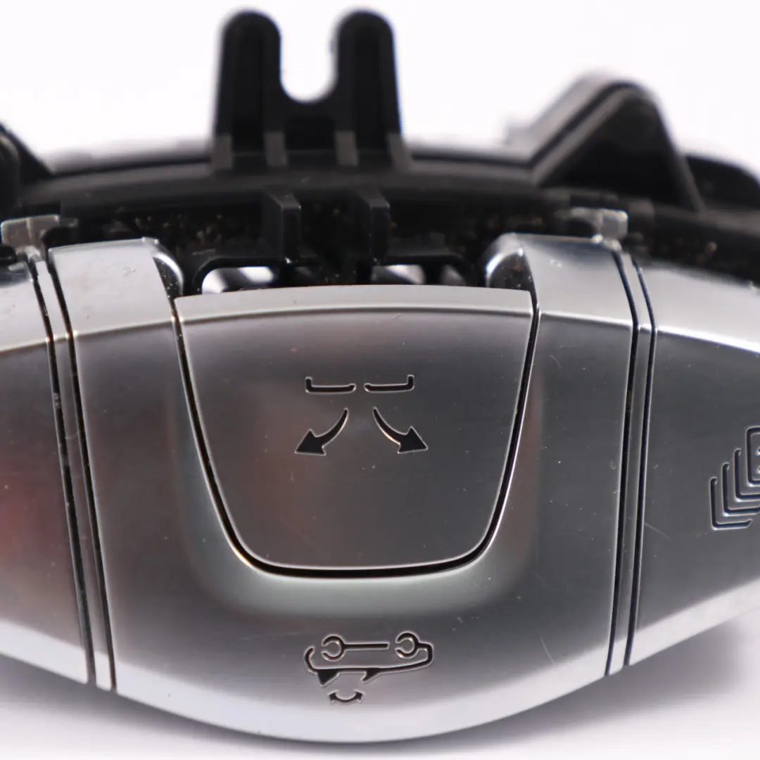 Mercedes A205 Cabriolet interrupteur de commande de toit pliant - SKU A2058203302 - Numéro de pièce A2058203302