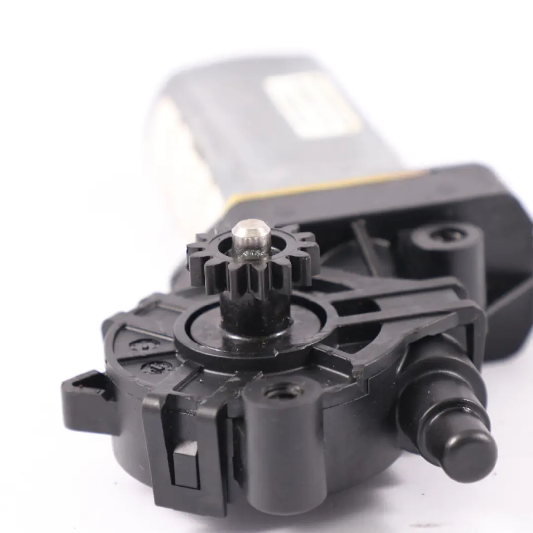  Feeder Motor Mercedes A205 Front Seat Belt Left N/S Sender Motor - SKU A2058600182 - Part number A2058600182