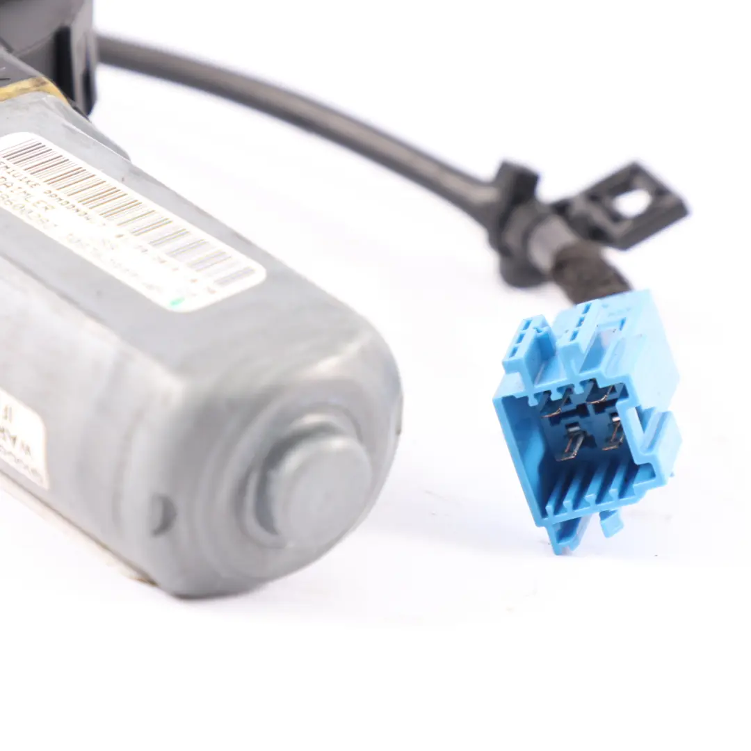 Mercedes C205 Motore alimentatore cintura anteriore destro - SKU A2058600282 - Numero di parte A2058600282