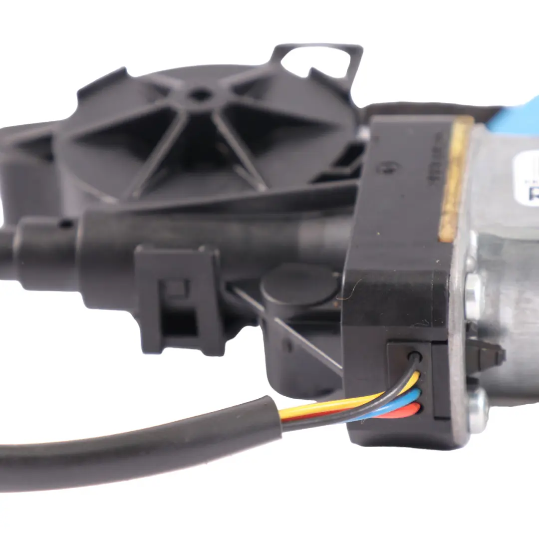 Mercedes C205 Moteur d'alimentation de ceinture avant droite - SKU A2058600282 - Numéro de pièce A2058600282