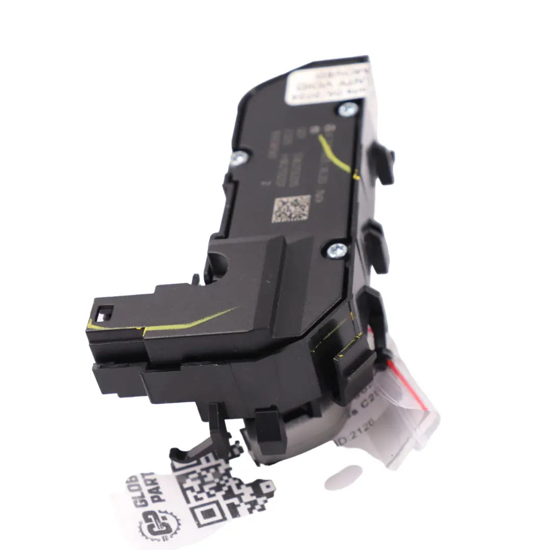 Interruttore termico sedile interno anteriore destro per Mercedes C205 C253 con numero di parte A2059053620 Mercedes C205 C253 Interruttore termico sedile interno anteriore destro - SKU A2059053620 - Numero di parte A2059053620