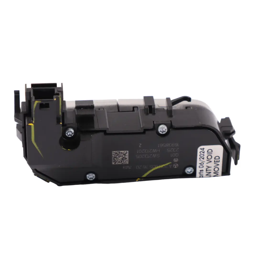 Interruttore termico sedile interno anteriore destro per Mercedes C205 C253 con numero di parte A2059053620 Mercedes C205 C253 Interruttore termico sedile interno anteriore destro - SKU A2059053620 - Numero di parte A2059053620