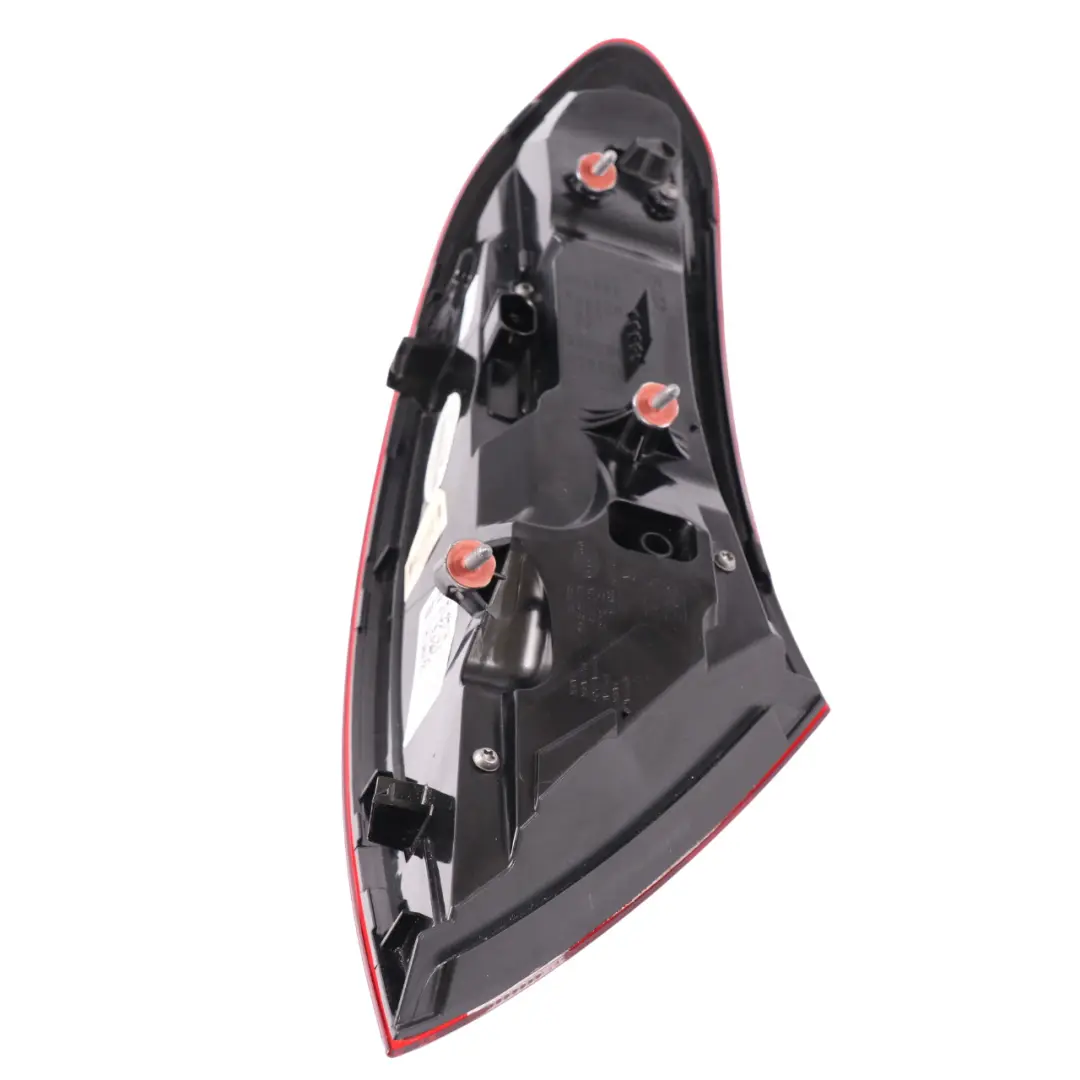 Mercedes C205 Luz Trasera Derecha Panel Lateral Luz Trasera - SKU A2059063205 - Número de pieza A2059063205