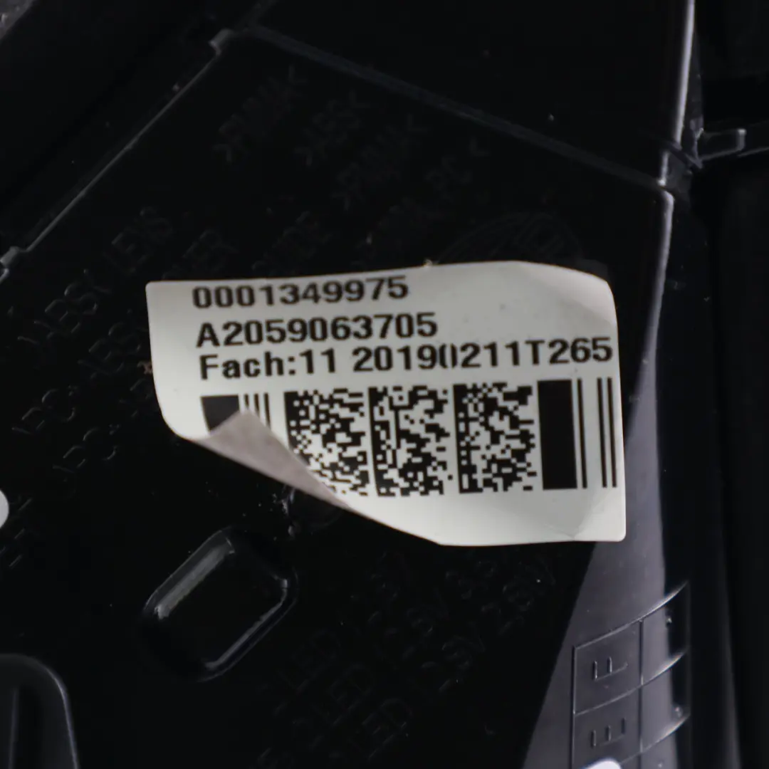 Mercedes C205 Lampa W Klapę Lewy Tył Lewa Tylna - SKU A2059063705 - Numer Części A2059063705