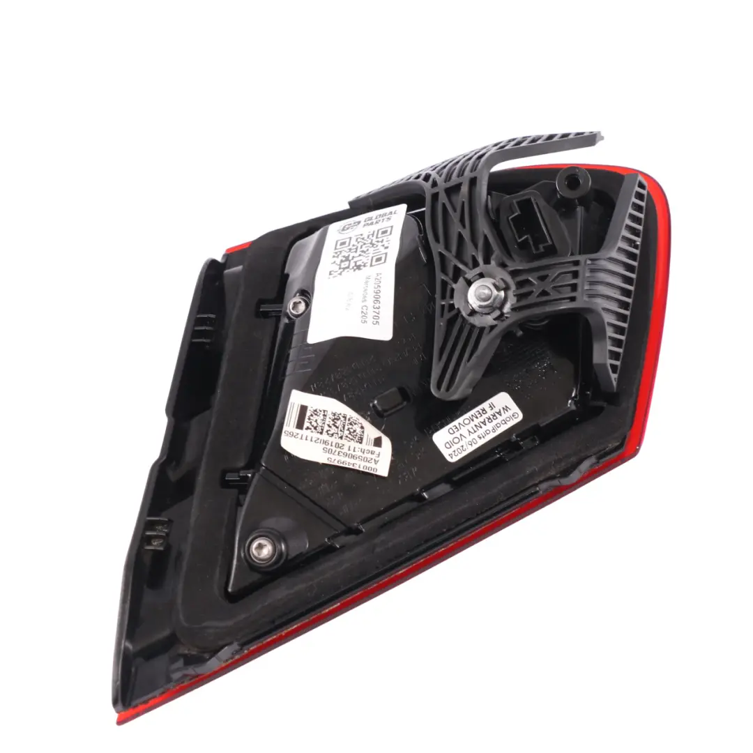 Luce posteriore bagagliaio portellone Luce sinistra per Mercedes C205 con numero di parte A2059063705 Mercedes C205 Luce posteriore bagagliaio portellone Luce sinistra - SKU A2059063705 - Numero di parte A2059063705