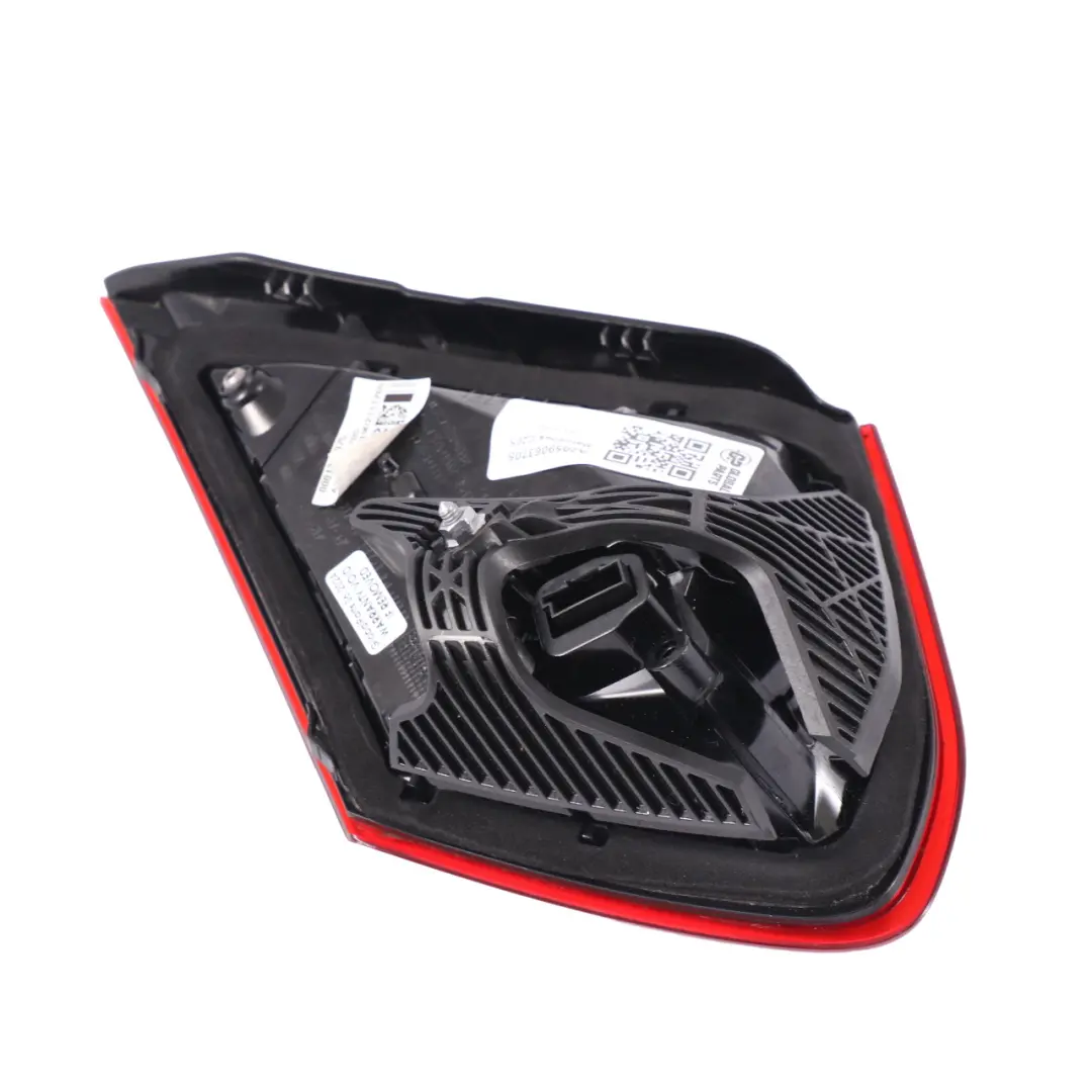 Luz Trasera Maletero Portón Trasero Luz Izquierda para Mercedes C205 con número de pieza A2059063705 Mercedes C205 Luz Trasera Maletero Portón Trasero Luz Izquierda - SKU A2059063705 - Número de pieza A2059063705