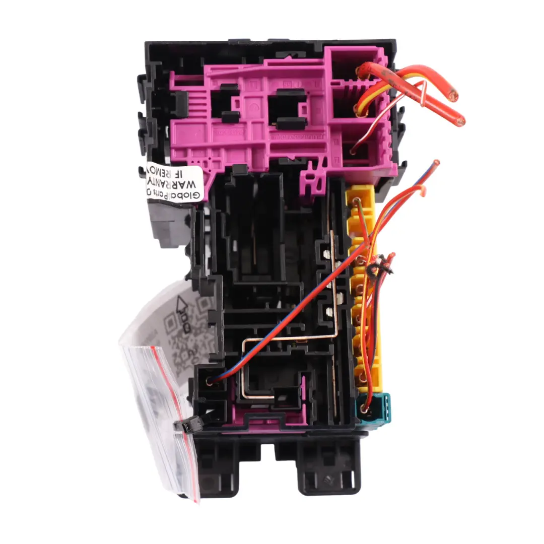 Fuse Box Front Relay Control Unit Module to Mercedes W205 W213 C253 with Part number A2059065806 Mercedes W205 W213 C253 Fuse Box Front Relay Control Unit Module - SKU A2059065806 - Part number A2059065806