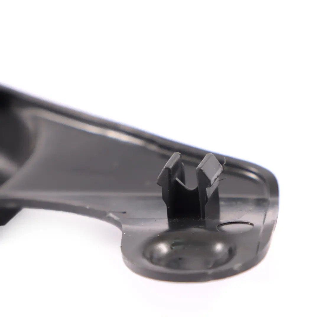 Osłona Fotela Prawy Przód Czarna do Mercedes W205 o numerze A2059195800 Mercedes W205 Osłona Fotela Prawy Przód Czarna - SKU A2059195800 - Numer Części A2059195800