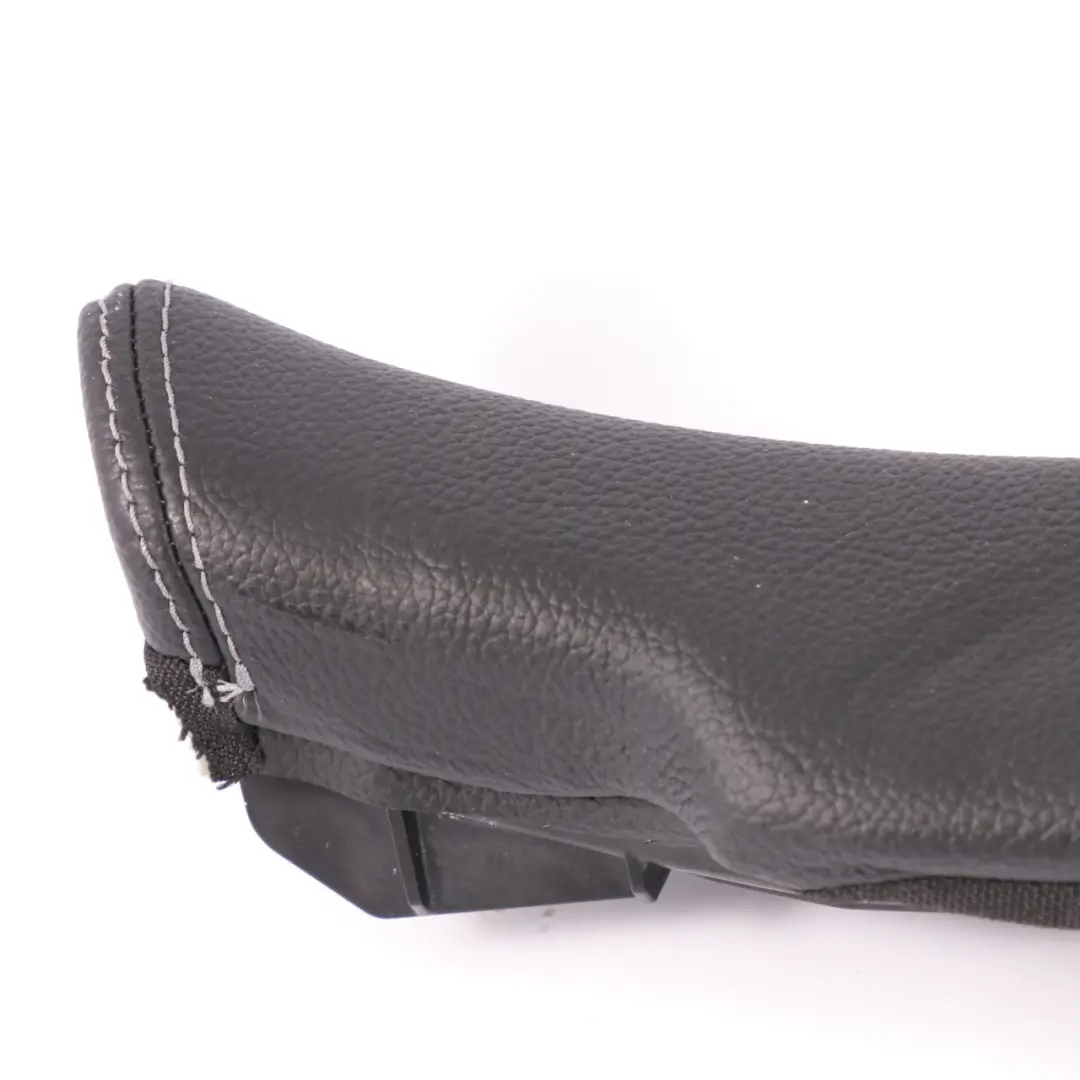 Garniture de siège avant gauche couvre de tête imitation cuir noir Mercedes A205 - SKU A2059203702 - Numéro de pièce A2059203702