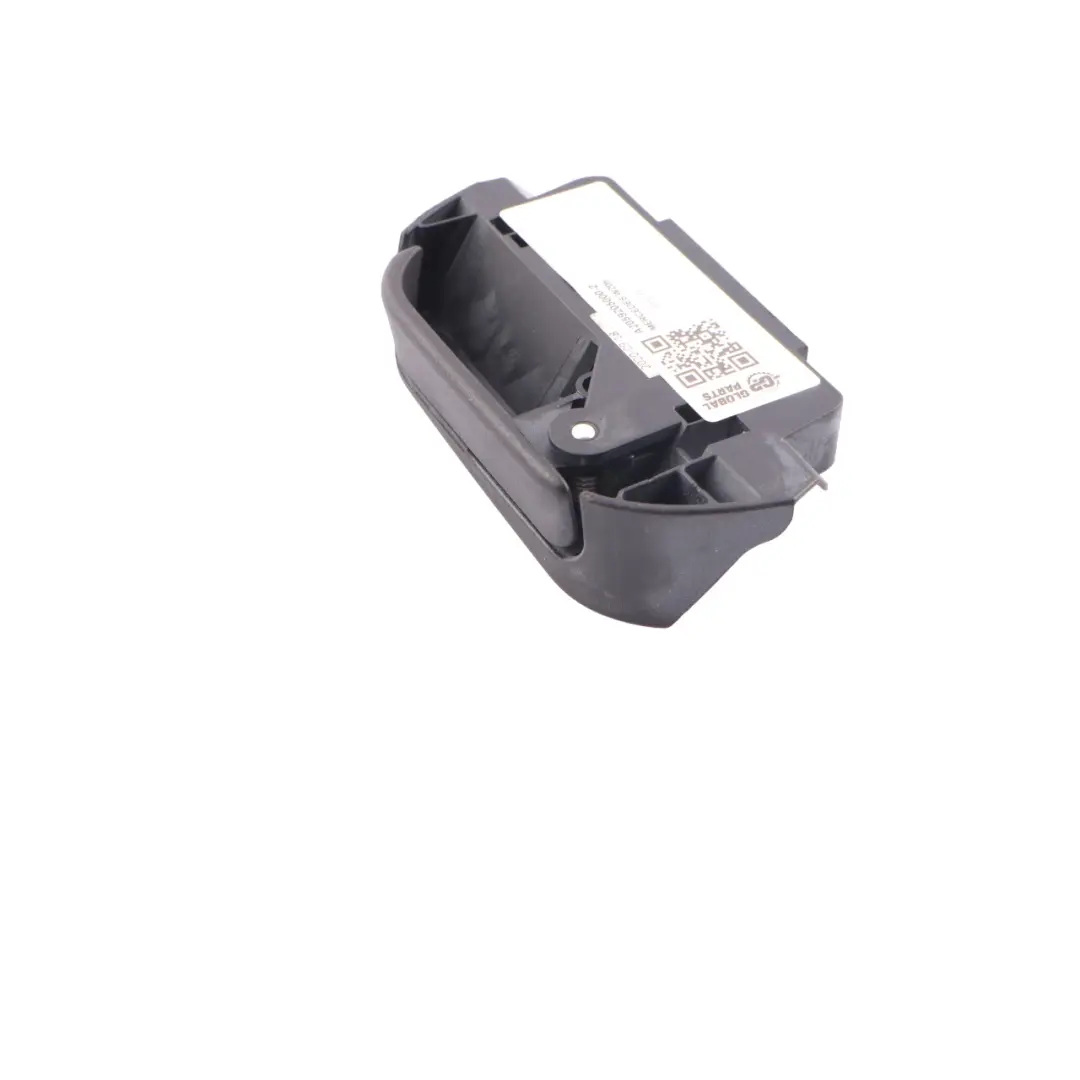 Klamka Zamek Kanapy Prawy Tył do Mercedes W177 W205 W213 o numerze A2059205000 Mercedes W177 W205 W213 Klamka Zamek Kanapy Prawy Tył - SKU A2059205000-2 - Numer Części A2059205000