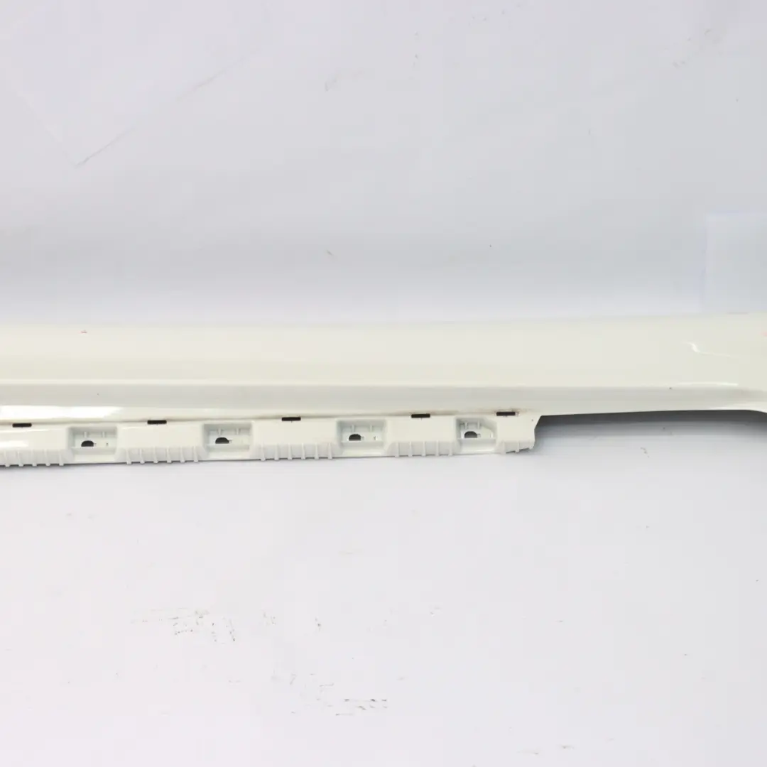 Mercedes A207 Cabrio Seitenschwellerabdeckung rechts Polar Weiß - 149 - SKU A2076981054-POL - Teilenummer A2076981054