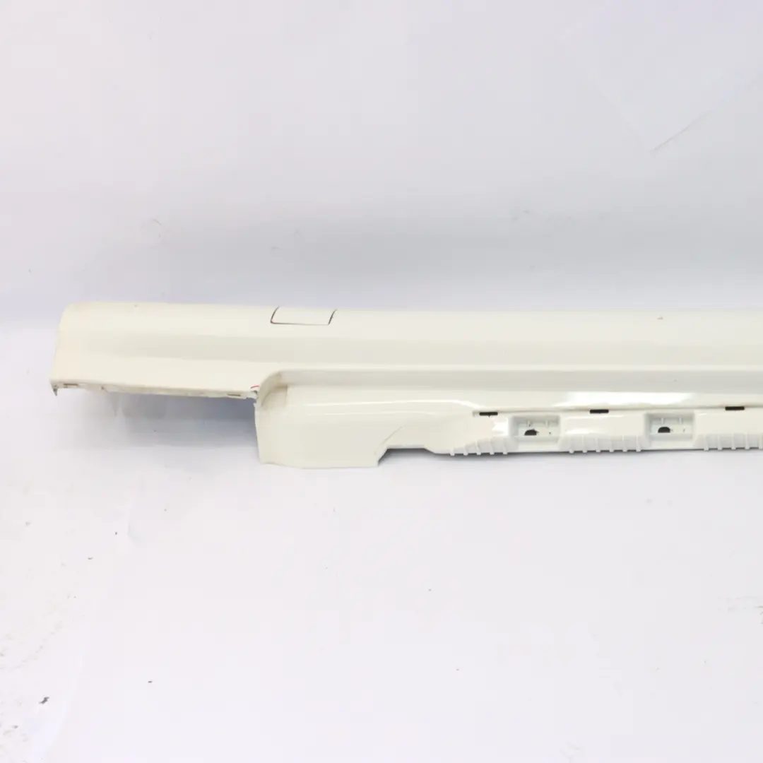 Mercedes A207 Cabrio Faldón lateral Tapa umbral puerta Derecha Polar White - 149 - SKU A2076981054-POL - Número de pieza A2076981054