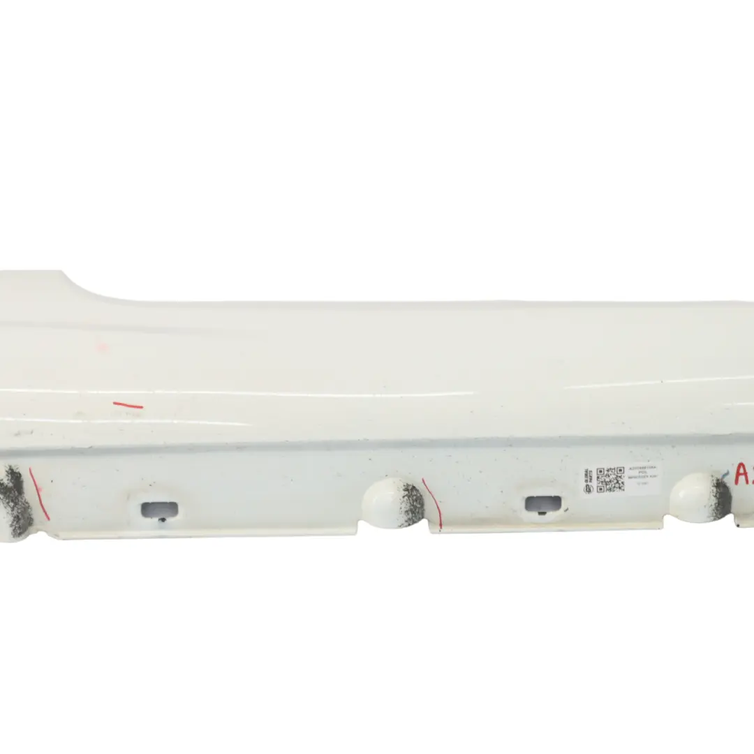 Cache seuil de porte droit Blanc Polaire - 149 pour Mercedes A207 Cabrio à propos du numéro de pièce A2076981054 Mercedes A207 Cabrio Cache seuil de porte droit Blanc Polaire - 149 - SKU A2076981054-POL - Numéro de pièce A2076981054