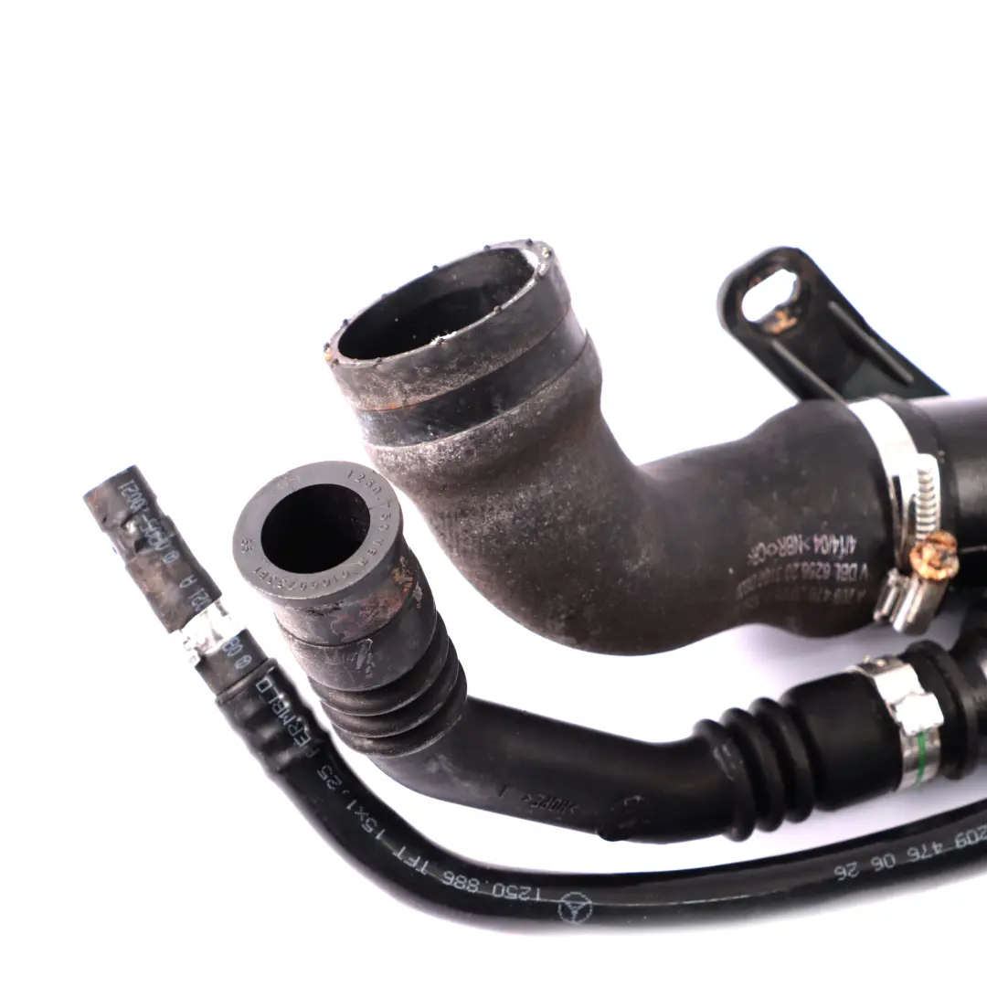 Przewód Wąż Rura Paliwa do Mercedes A209 Benzyna o numerze A2094700920 Mercedes A209 Benzyna Przewód Wąż Rura Paliwa - SKU A2094700920 - Numer Części A2094700920