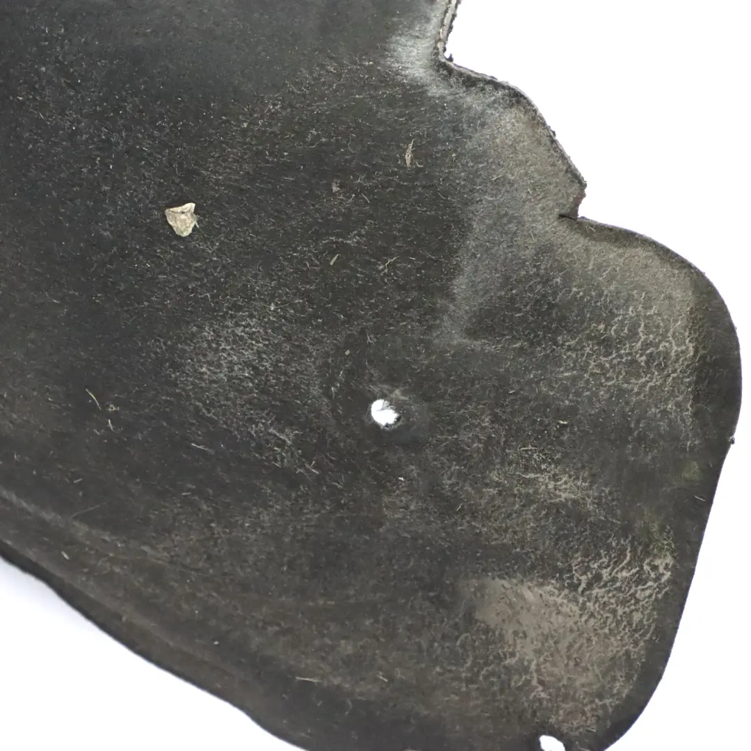 Paso Rueda Trasero Izquierdo Tapa Embellecedora para Mercedes CLK C209 con número de pieza A2096900330 Mercedes CLK C209 Paso Rueda Trasero Izquierdo Tapa Embellecedora - SKU A2096900330 - Número de pieza A2096900330