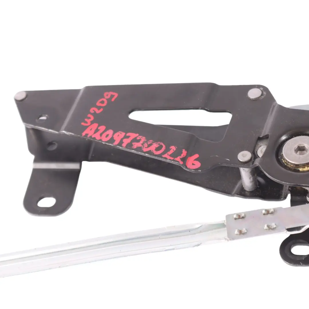  Cierre Delantero Capota Mercedes A209 Techo Plegable Convertible - SKU A2097700226-1 - Número de pieza A2097700226