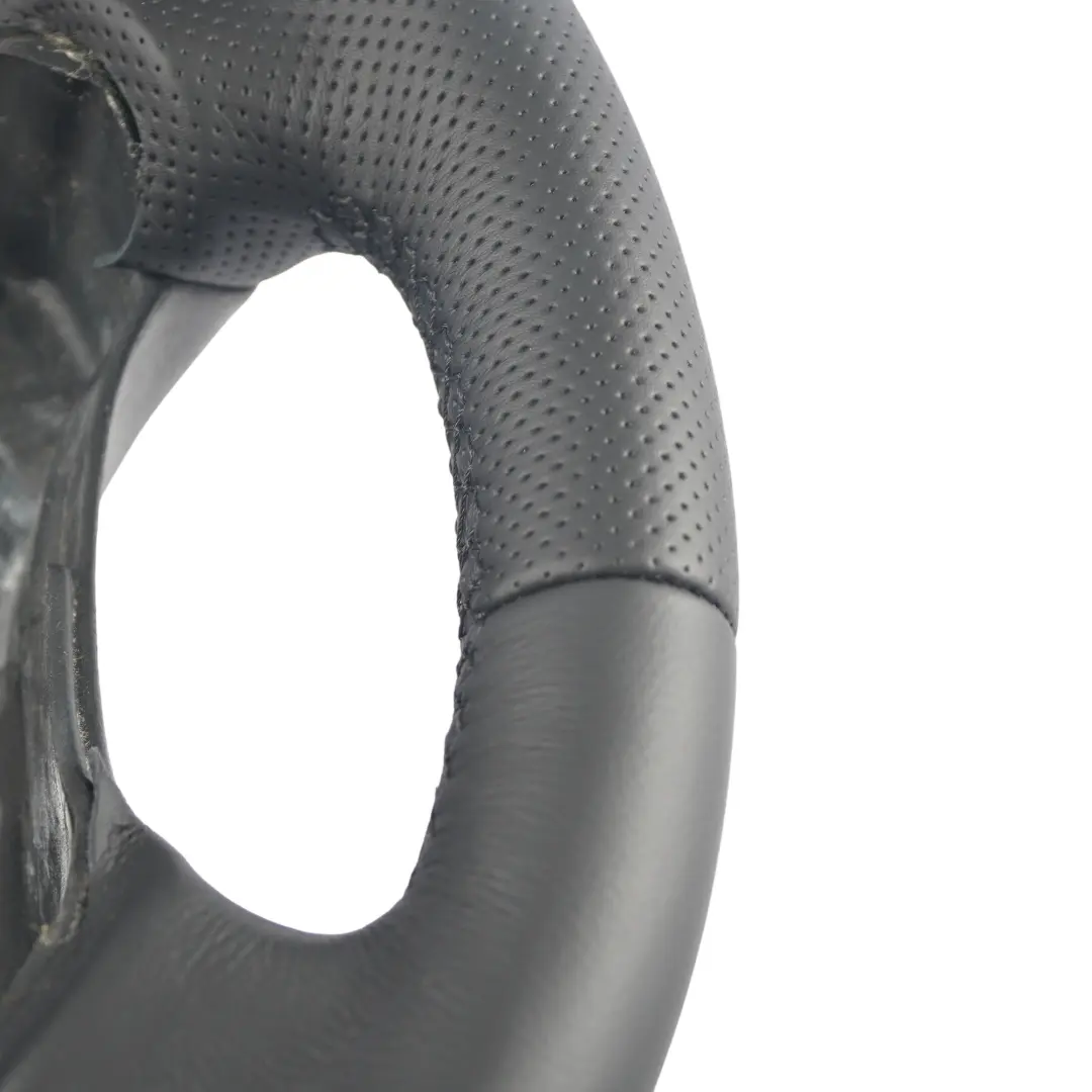 W208 A208 NUOVO Volante in Pelle Nera per Mercedes W210 S210 CLK C208 con numero di parte A2104600203 Mercedes W210 S210 CLK C208 W208 A208 NUOVO Volante in Pelle Nera - SKU A2104600203-1 - Numero di parte A2104600203