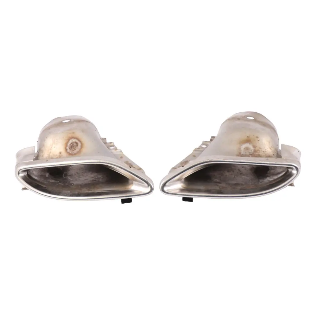 Zestaw Osłon Końcówek Rury do Mercedes W212 o numerze A2124902727 Mercedes W212 Zestaw Osłon Końcówek Rury - SKU A2124902727-A2124902827 - Numer Części A2124902727