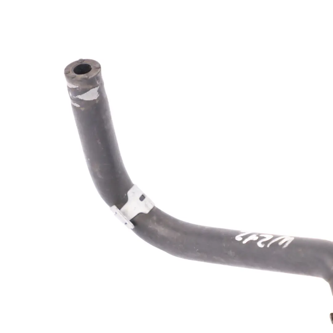 OM642 Tuyau d'eau de refroidissement Mercedes W212 - SKU A2125010925 - Numéro de pièce A2125010925