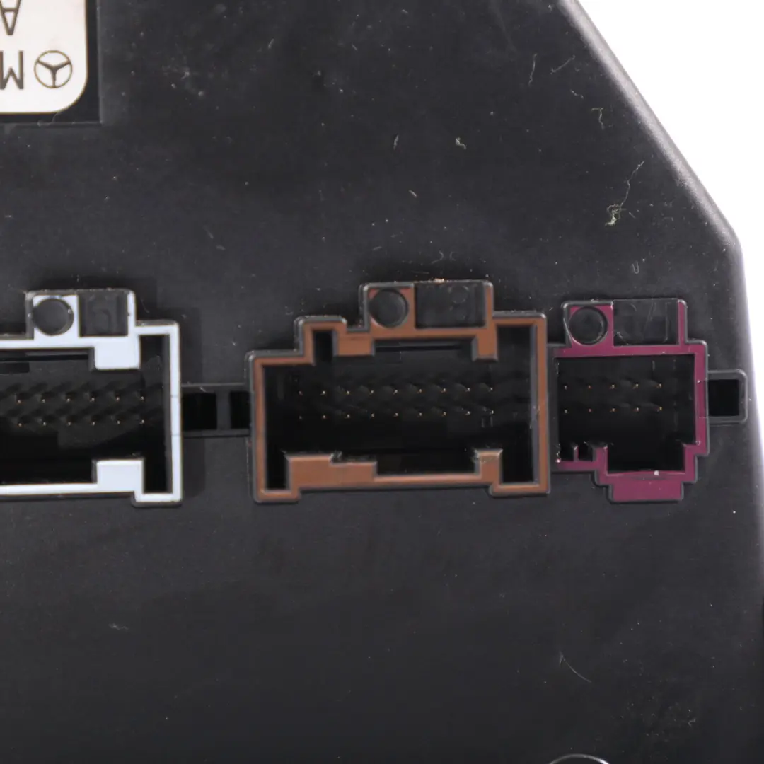 Caja de Fusibles Trasera SAM Relé Módulo para Mercedes SLK R172 W212 con número de pieza A2129004830 Mercedes SLK R172 W212 Caja de Fusibles Trasera SAM Relé Módulo - SKU A2129004830 - Número de pieza A2129004830