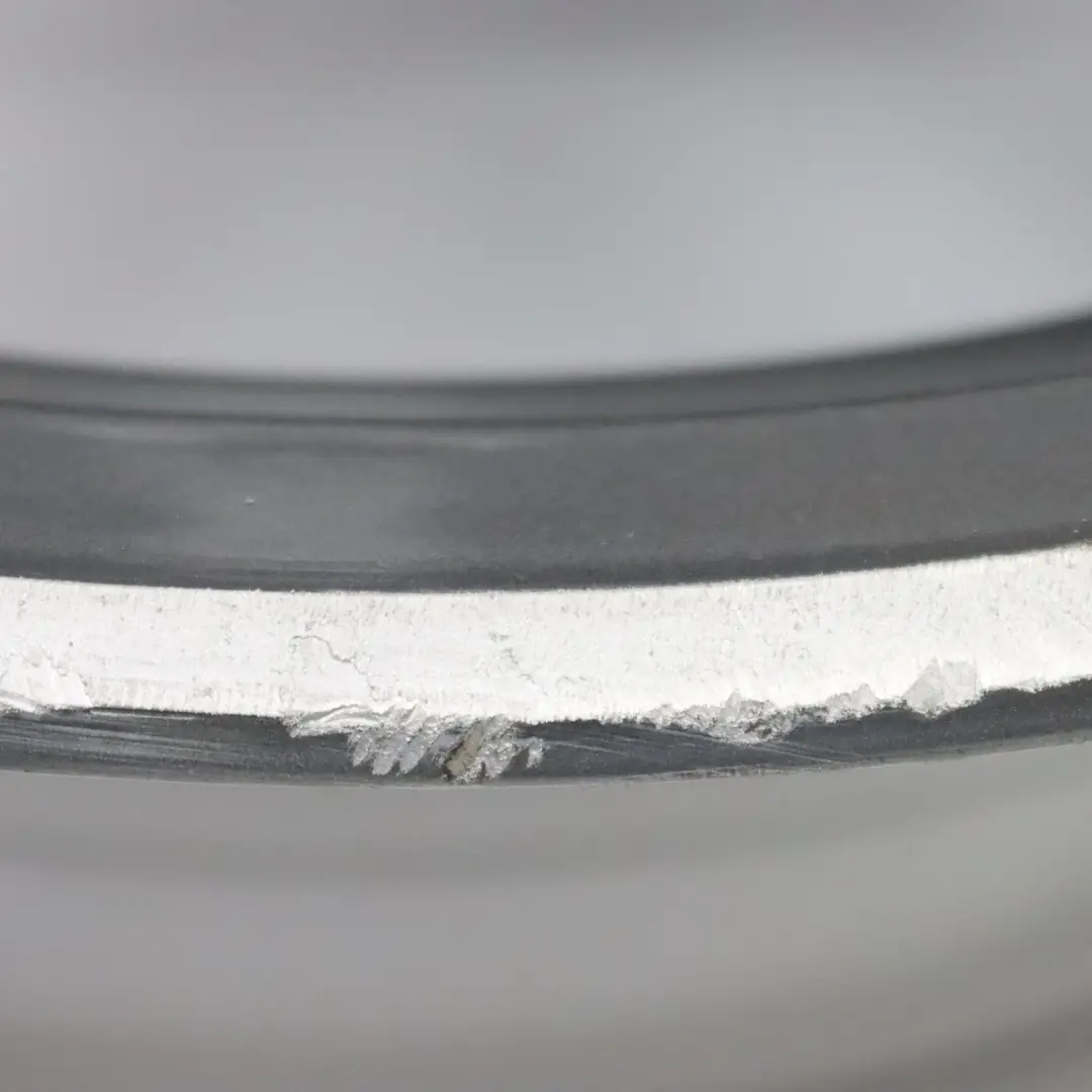 Leicht metall felge hinten 19" ET:49 9J für Mercedes W213 C238 AMG mit Teilenummer A2134012100 Mercedes W213 C238 AMG Leicht metall felge hinten 19" ET:49 9J - SKU A2134012100-2 - Teilenummer A2134012100