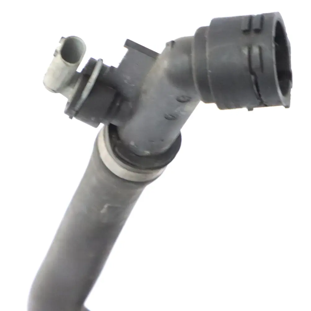 Tubo refrigerante Mercedes W213 C238 Diesel OM656 Linea acqua per con numero di parte A2135019801 Tubo refrigerante Mercedes W213 C238 Diesel OM656 Linea acqua - SKU A2135019801 - Numero di parte A2135019801