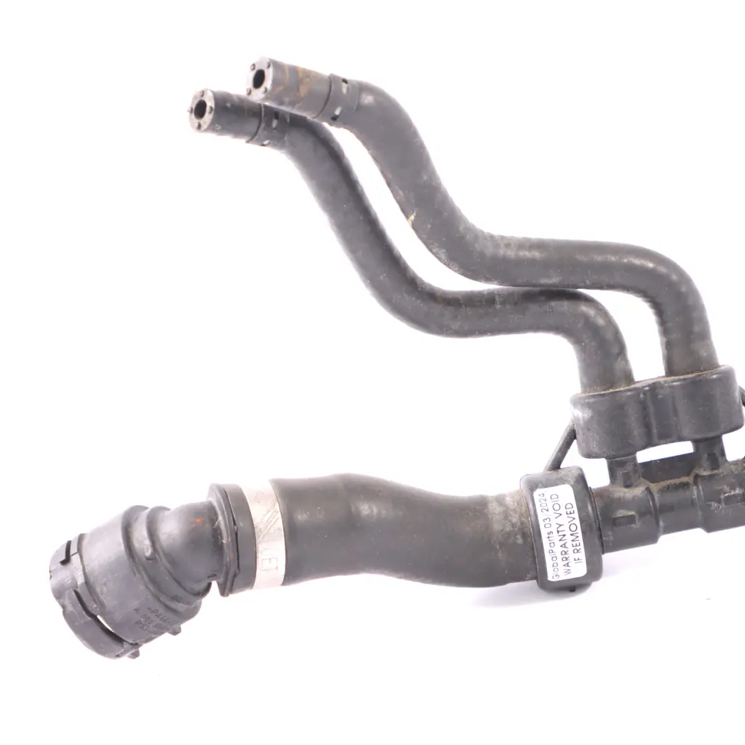 W253 W257 Refrigerante de Agua Tubo para Mercedes W213 W238 con número de pieza A2138304505 Mercedes W213 W238 W253 W257 Refrigerante de Agua Tubo - SKU A2138304505 - Número de pieza A2138304505