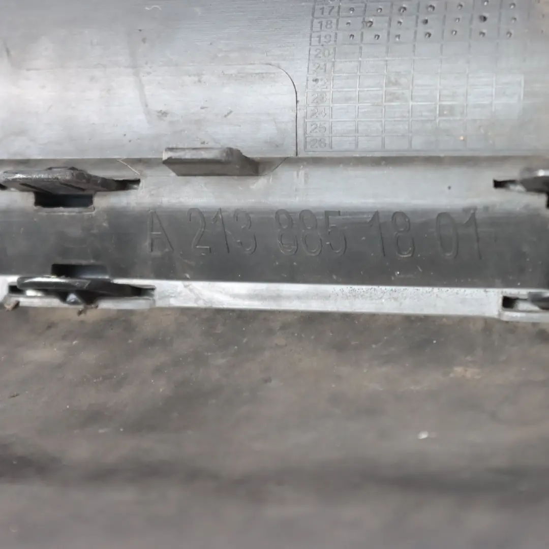 parachoques trasero difusor inferior embellecedor para Mercedes W213 AMG con número de pieza A2138851801 Mercedes W213 AMG parachoques trasero difusor inferior embellecedor - SKU A2138851801 - Número de pieza A2138851801