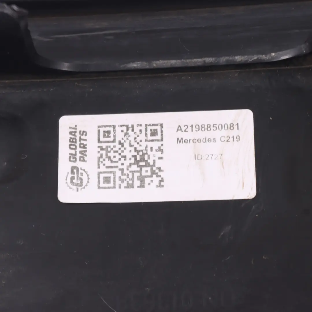 Mercedes CLS C219 Wspornik Ramka Tablicy Rejestracyjnej Przedniego Zderzaka - SKU A2198850081 - Numer Części A2198850081