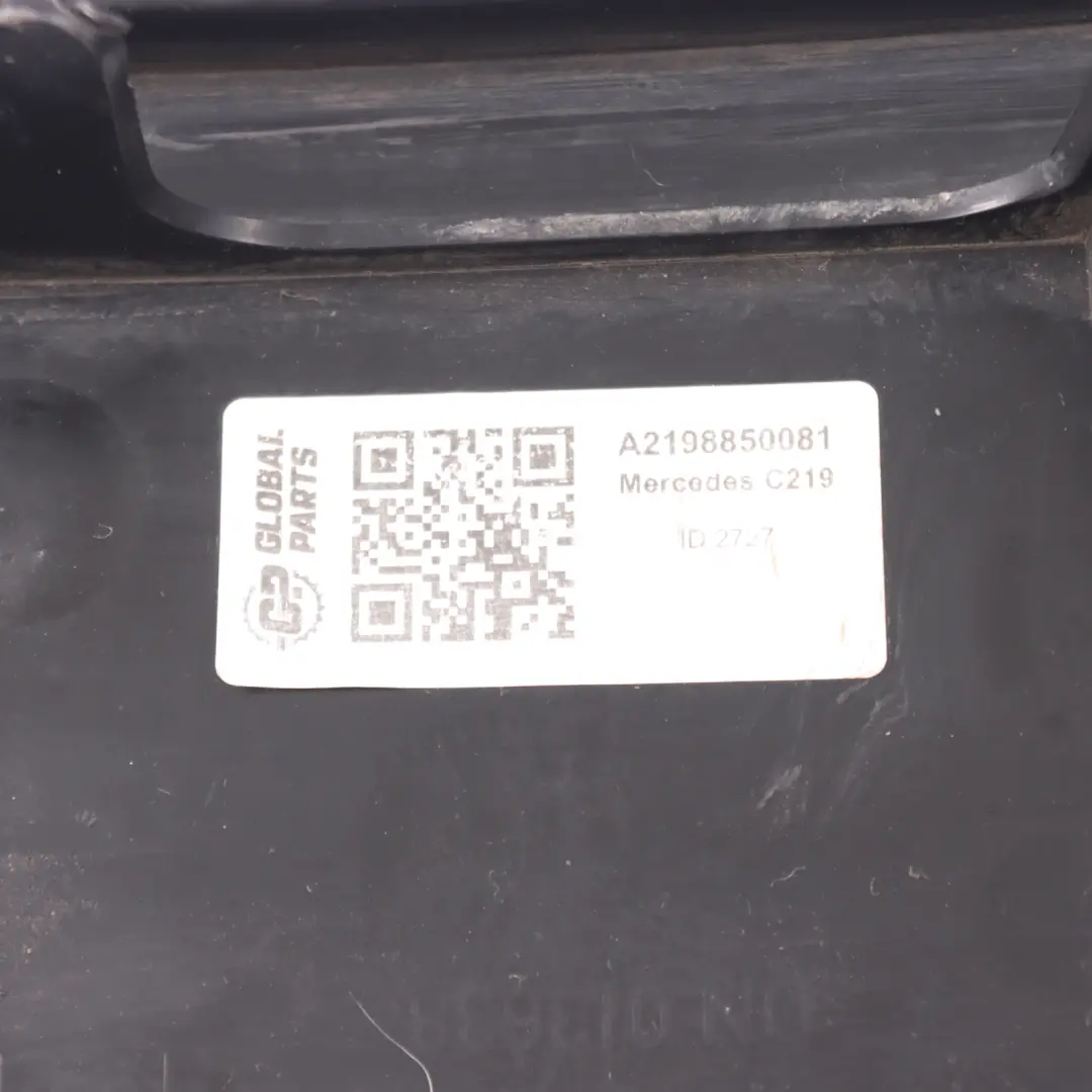 Supporto targa paraurti anteriore per Mercedes CLS C219 con numero di parte A2198850081 Mercedes CLS C219 Supporto targa paraurti anteriore - SKU A2198850081 - Numero di parte A2198850081