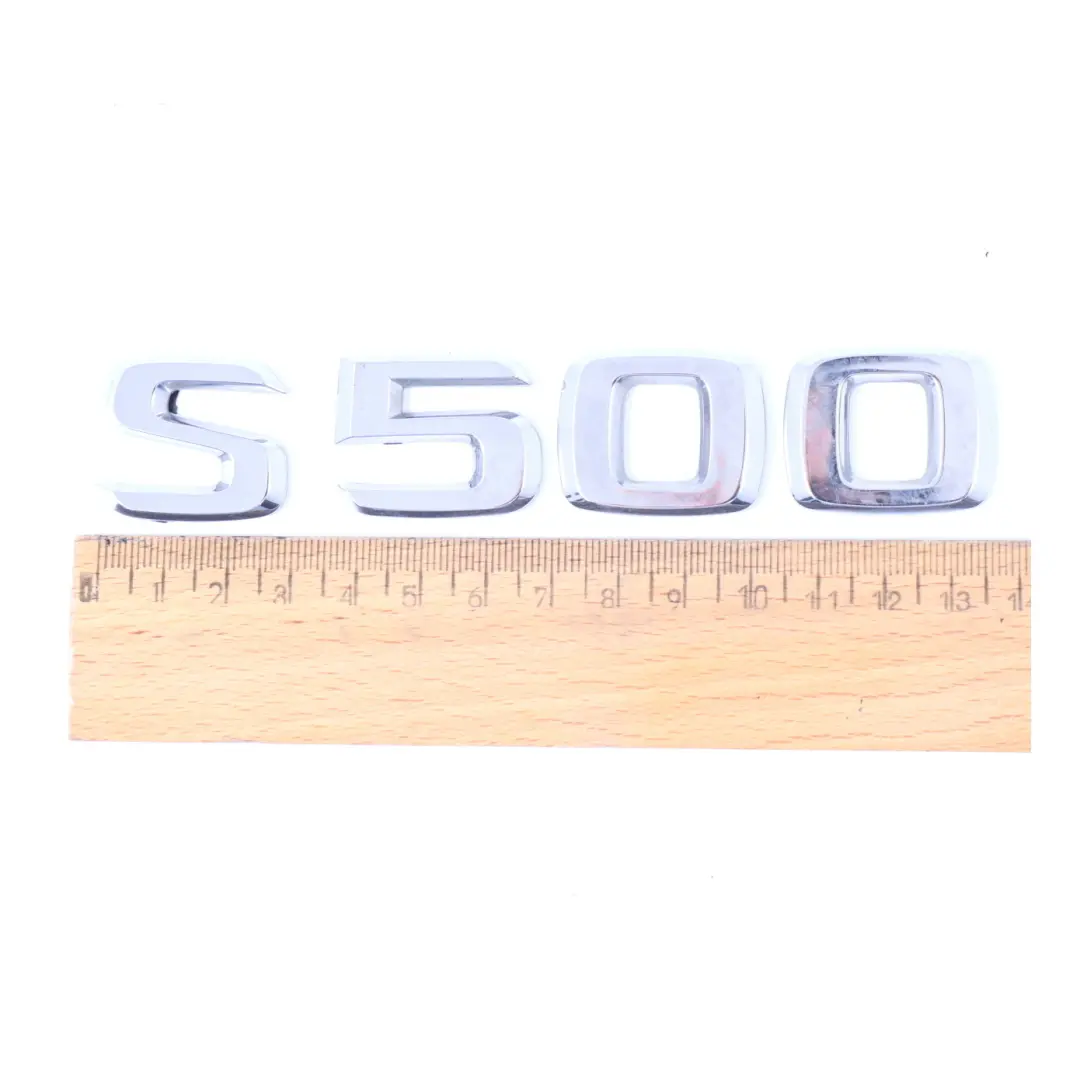S500 Emblemat Napis Znaczek Klapy Bagażnika do Mercedes W221 o numerze A2218171315 Mercedes W221 S500 Emblemat Napis Znaczek Klapy Bagażnika - SKU a2218171315 - Numer Części A2218171315