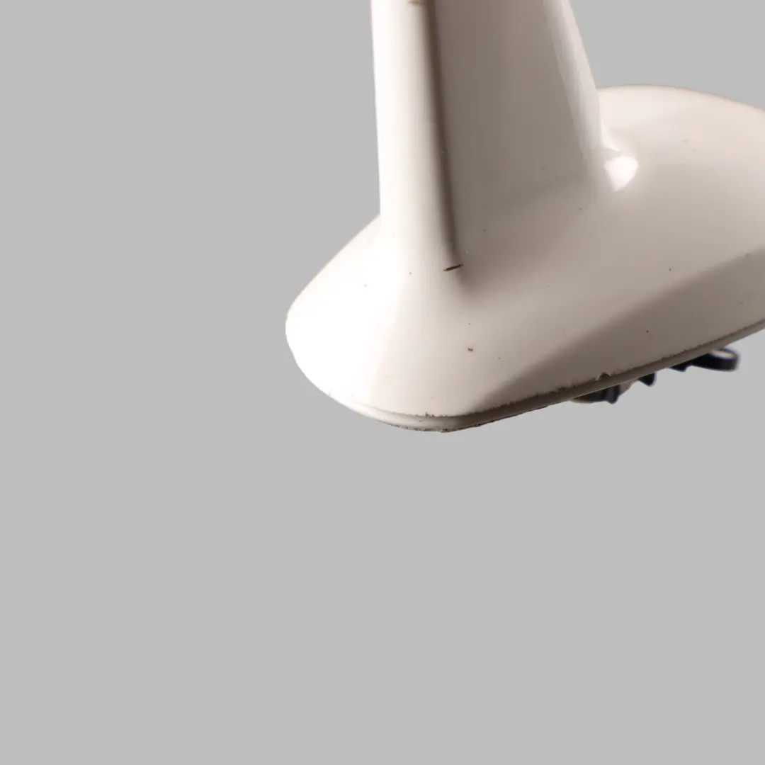 Mercedes W207 W212 Antena Dachowa Rekin Shark Calcite White 650 - SKU A2218205975-CW - Numer Części A2218205975