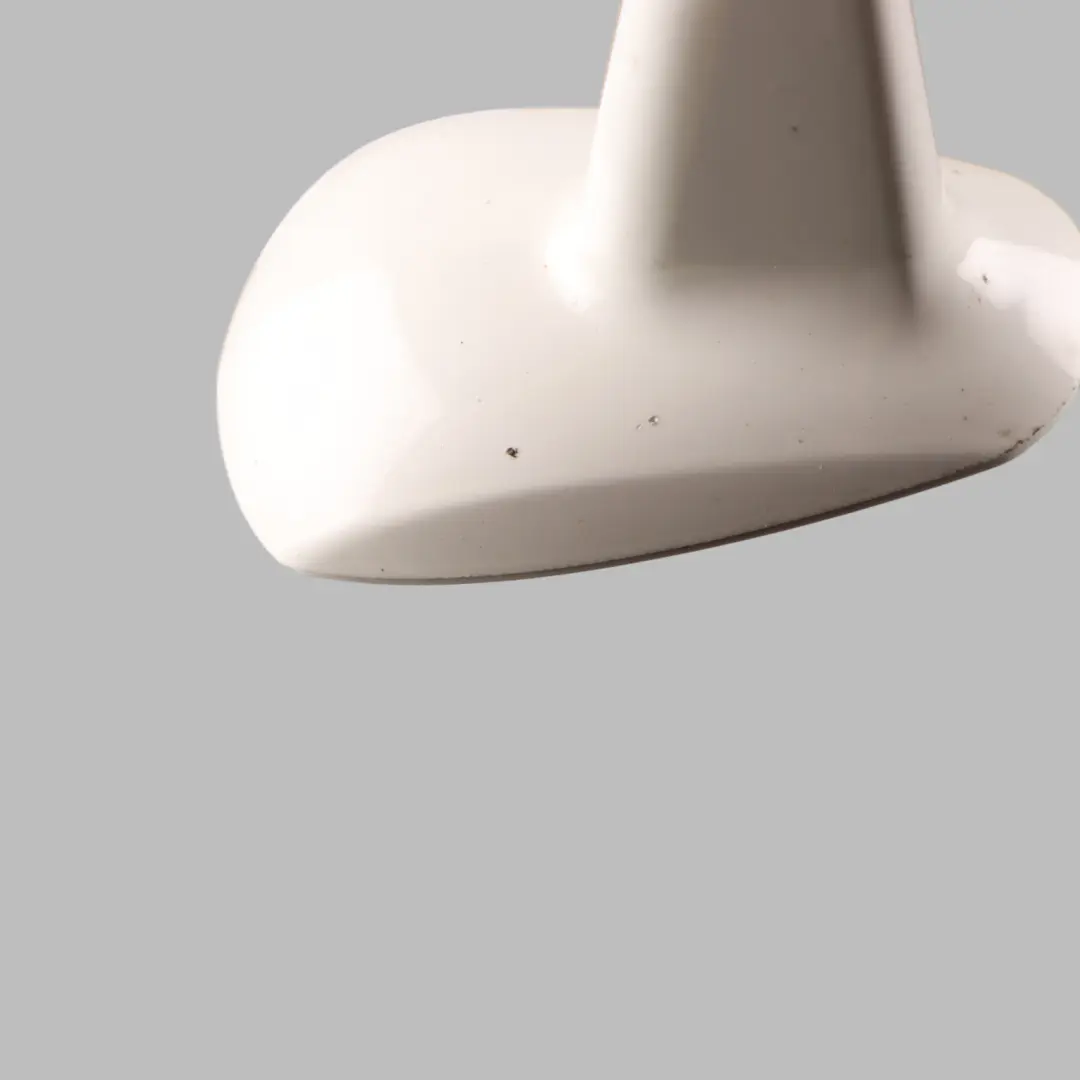 W207 W212 Antenna Tetto Aerial Shark Calcite White - 650 per Mercedes con numero di parte A2218205975 Mercedes W207 W212 Antenna Tetto Aerial Shark Calcite White - 650 - SKU A2218205975-CW - Numero di parte A2218205975