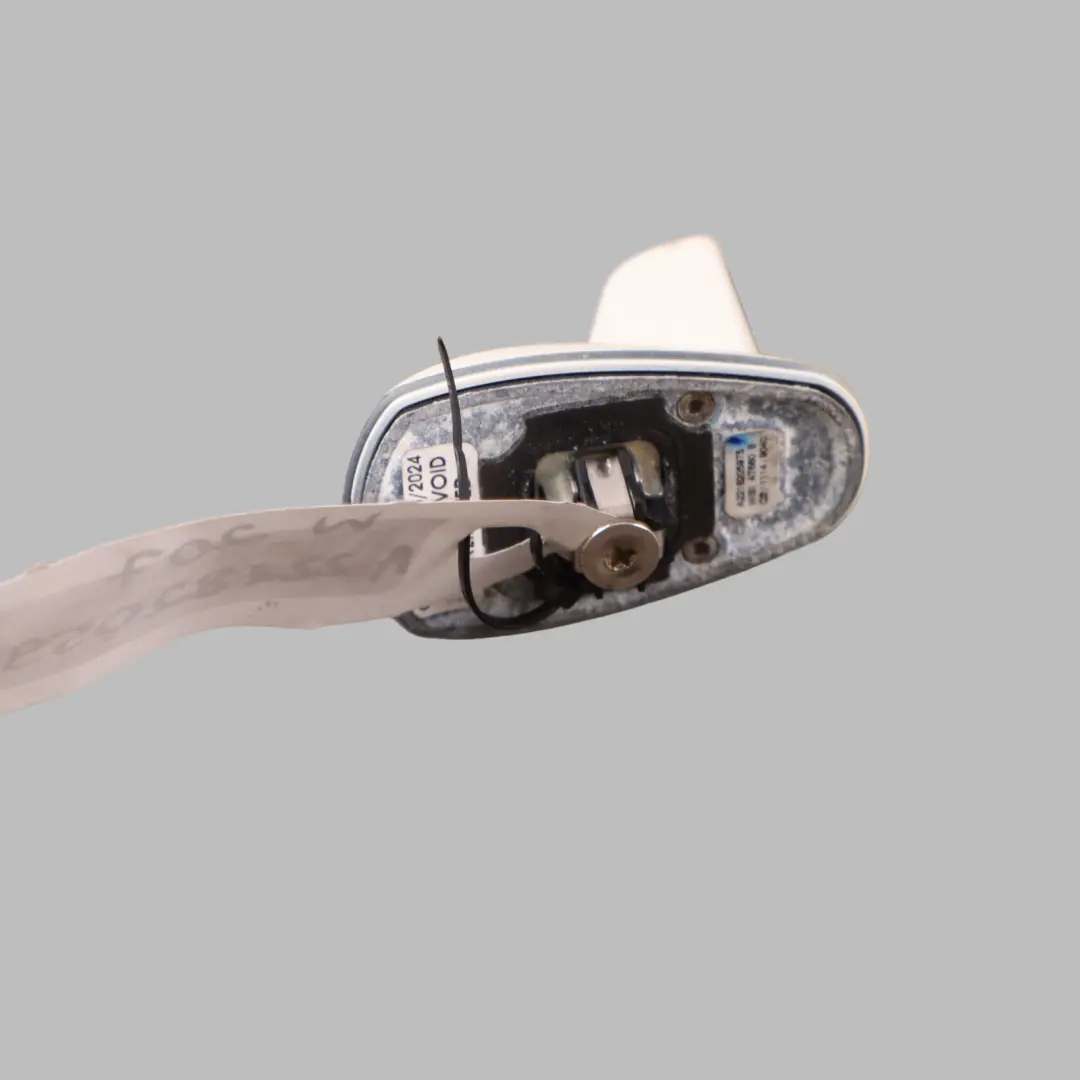 W207 W212 Dachantenne Antenne Hai Calcit Weiß - 650 für Mercedes mit Teilenummer A2218205975 Mercedes W207 W212 Dachantenne Antenne Hai Calcit Weiß - 650 - SKU A2218205975-CW - Teilenummer A2218205975