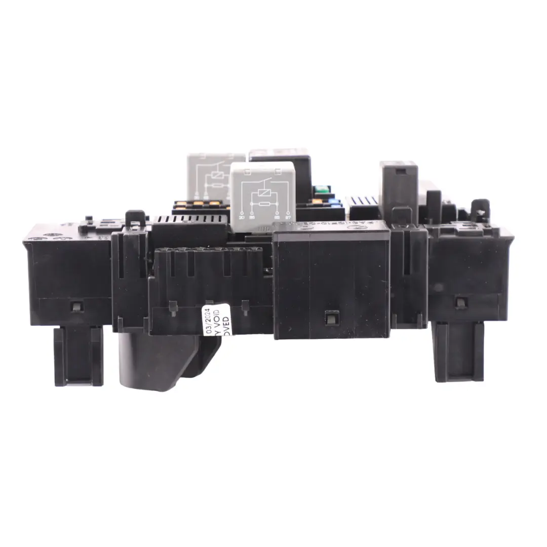 Caja de fusibles Mercedes GLC X253 Compartimento del motor Unidad de caja relés para con número de pieza A2229063805 Caja de fusibles Mercedes GLC X253 Compartimento del motor Unidad de caja relés - SKU A2229063805 - Número de pieza A2229063805