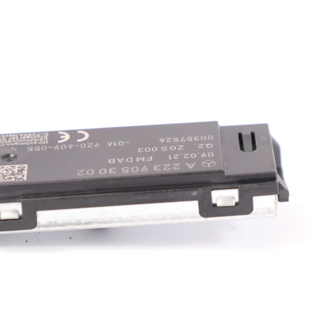 Module unité amplificateur antenne aérienne pour Mercedes Vito W447 à propos du numéro de pièce A2239053002 Mercedes Vito W447 Module unité amplificateur antenne aérienne - SKU A2239053002 - Numéro de pièce A2239053002