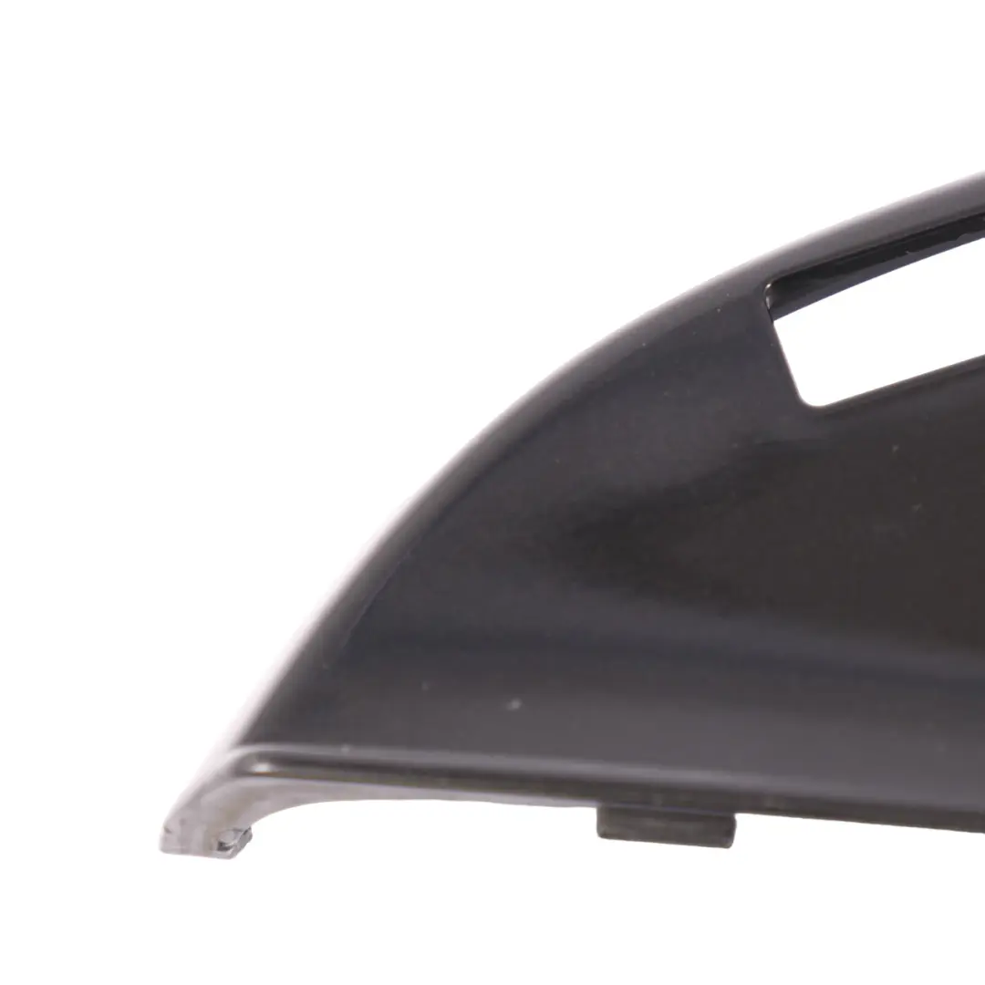 Tapa del espejo retrovisor Mercedes R172 W231 Panel inferior derecho para con número de pieza A2318104600 Tapa del espejo retrovisor Mercedes R172 W231 Panel inferior derecho - SKU A2318104600 - Número de pieza A2318104600