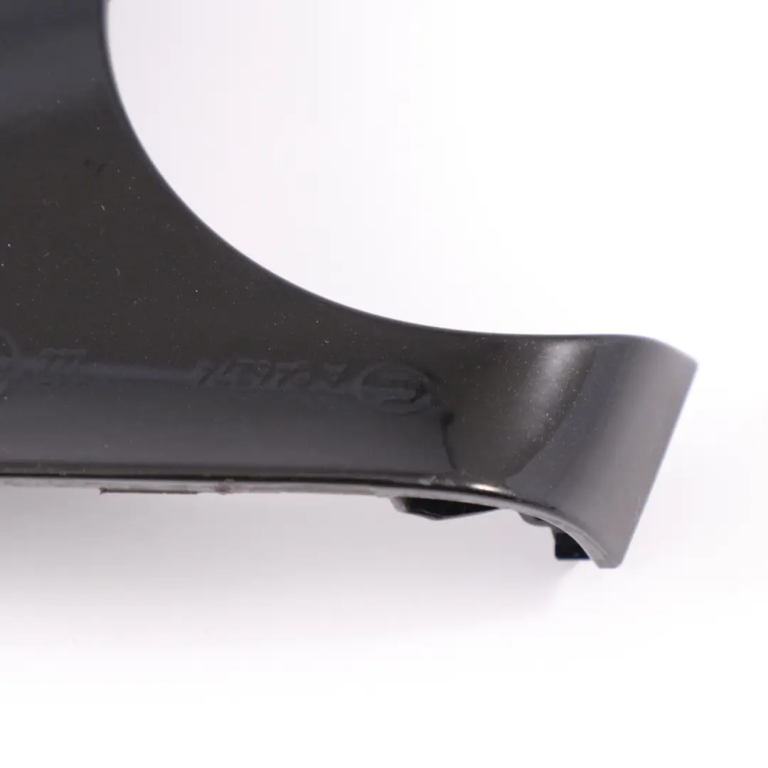 Tapa del espejo retrovisor Mercedes R172 W231 Panel inferior derecho para con número de pieza A2318104600 Tapa del espejo retrovisor Mercedes R172 W231 Panel inferior derecho - SKU A2318104600 - Número de pieza A2318104600