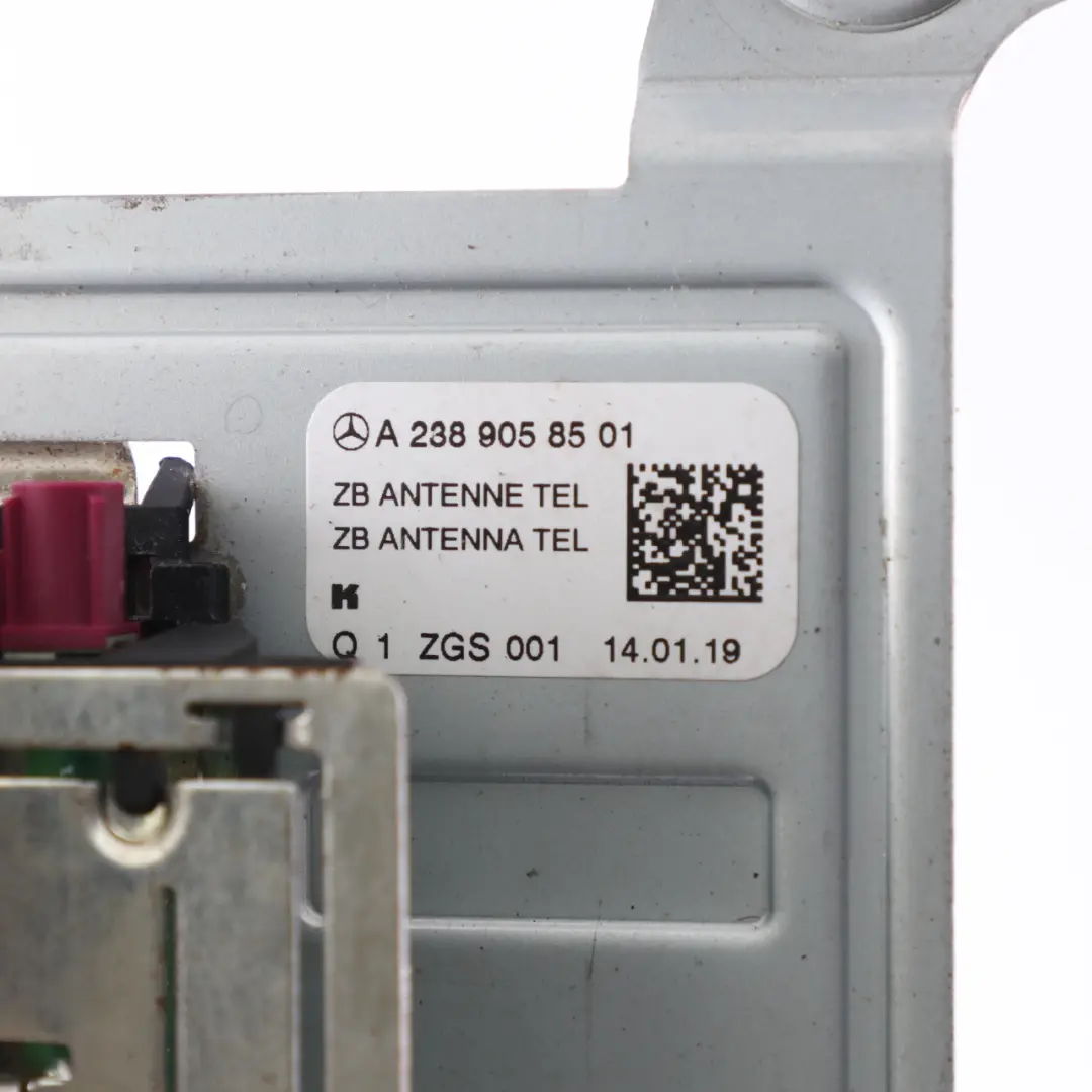 Moduł Antena Telefonu do Mercedes A205 Cabrio o numerze A2389058501 Mercedes A205 Cabrio Moduł Antena Telefonu - SKU A2389058501 - Numer Części A2389058501