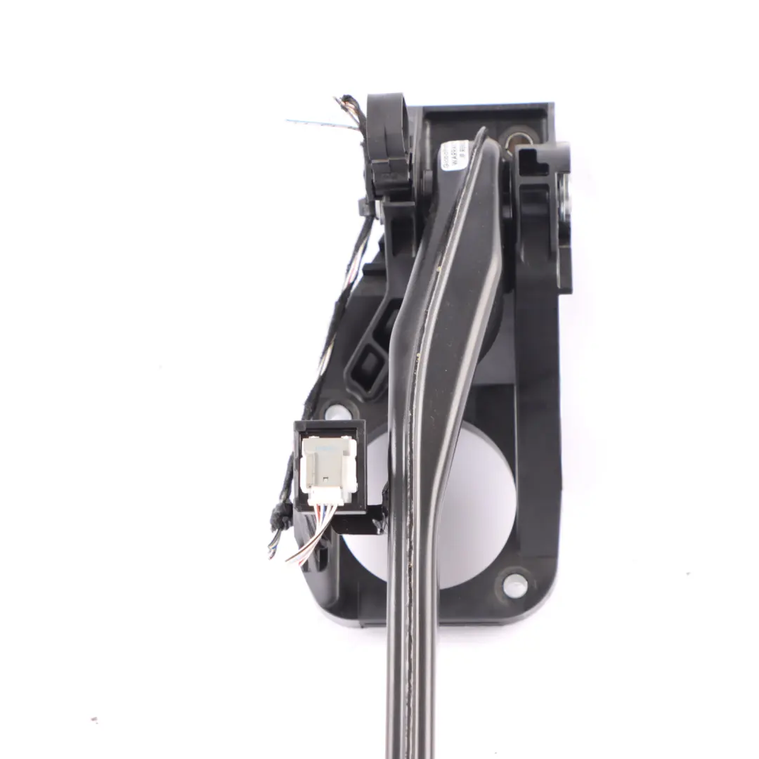 W117 A45 Automatic Brake Pedal Assembly to Mercedes with Part number A2462901401 Mercedes W117 A45 Automatic Brake Pedal Assembly - SKU A2462901401 - Part number A2462901401
