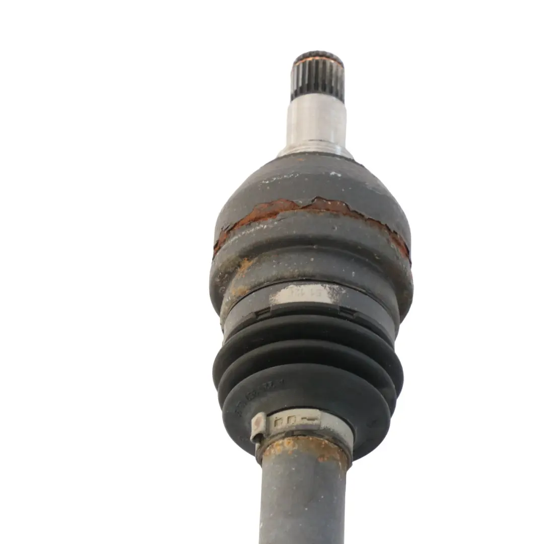 Albero trasmissione Mercedes W176 W246 Assale posteriore sinistro per con numero di parte A2463500610 Albero trasmissione Mercedes W176 W246 Assale posteriore sinistro - SKU A2463500610-1 - Numero di parte A2463500610